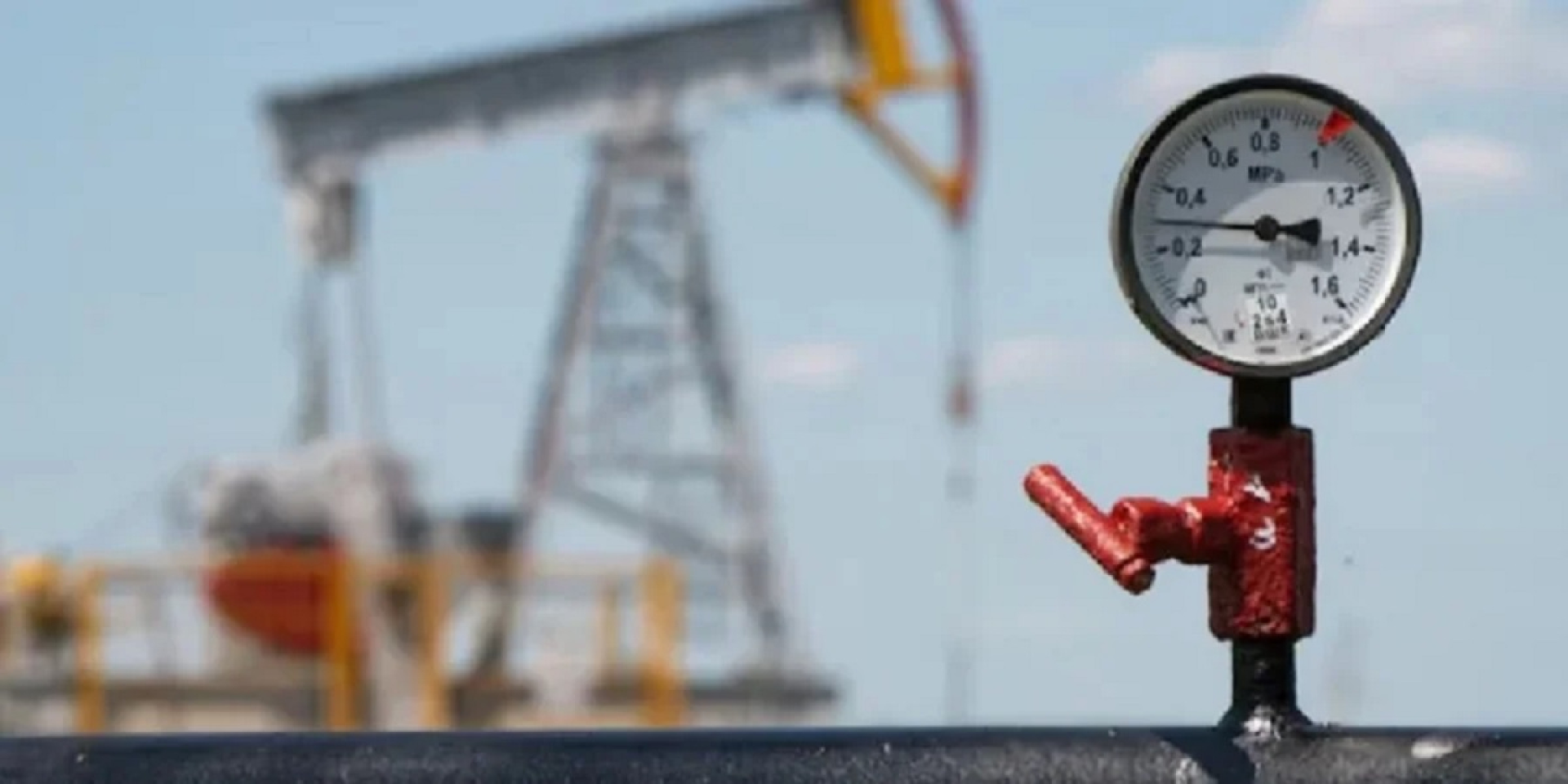 Низкие запасы диктуют цены. Нефть отреагировала на новые ата
