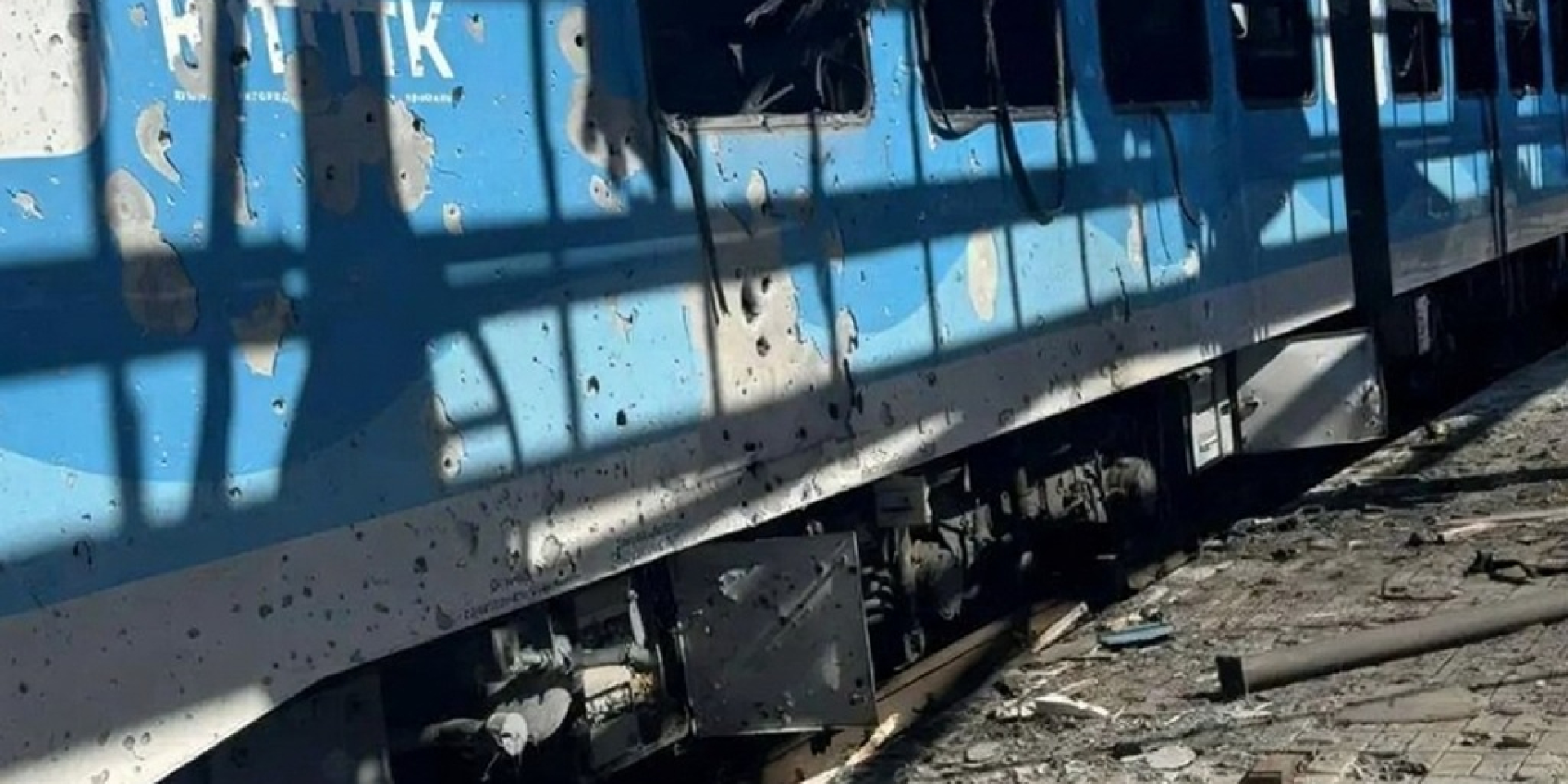 A carriage of the St. Petersburg-Sevastopol train that was reportedly hit by UAV debris. (Photo: ЧП Крым / Instagram)