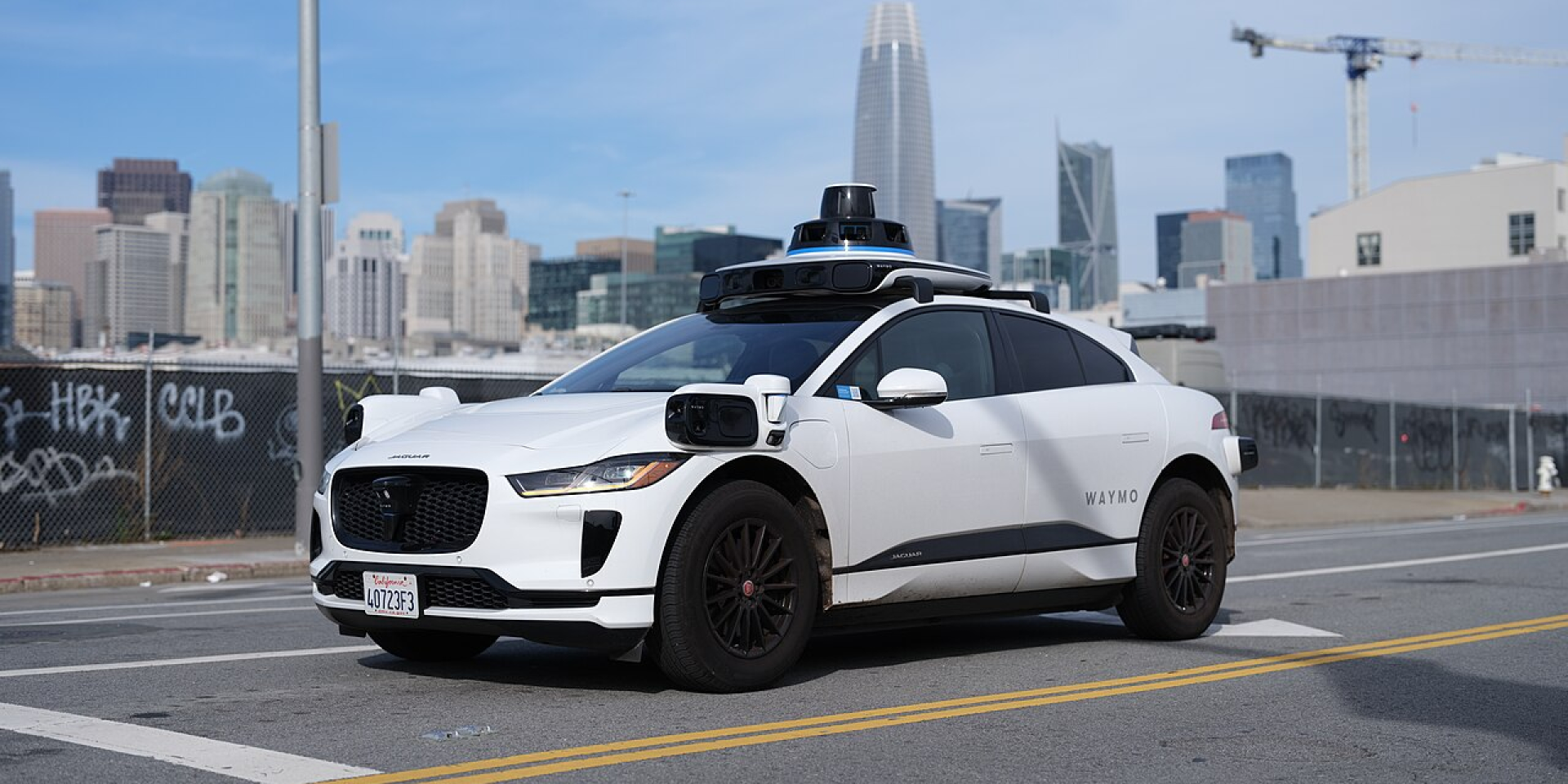 Станет человечнее. Waymo представила новую модель для улучше