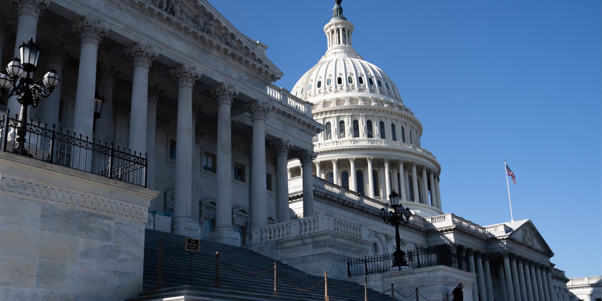 Комитет Сената США проголосовал за выделение Украине 750 мил