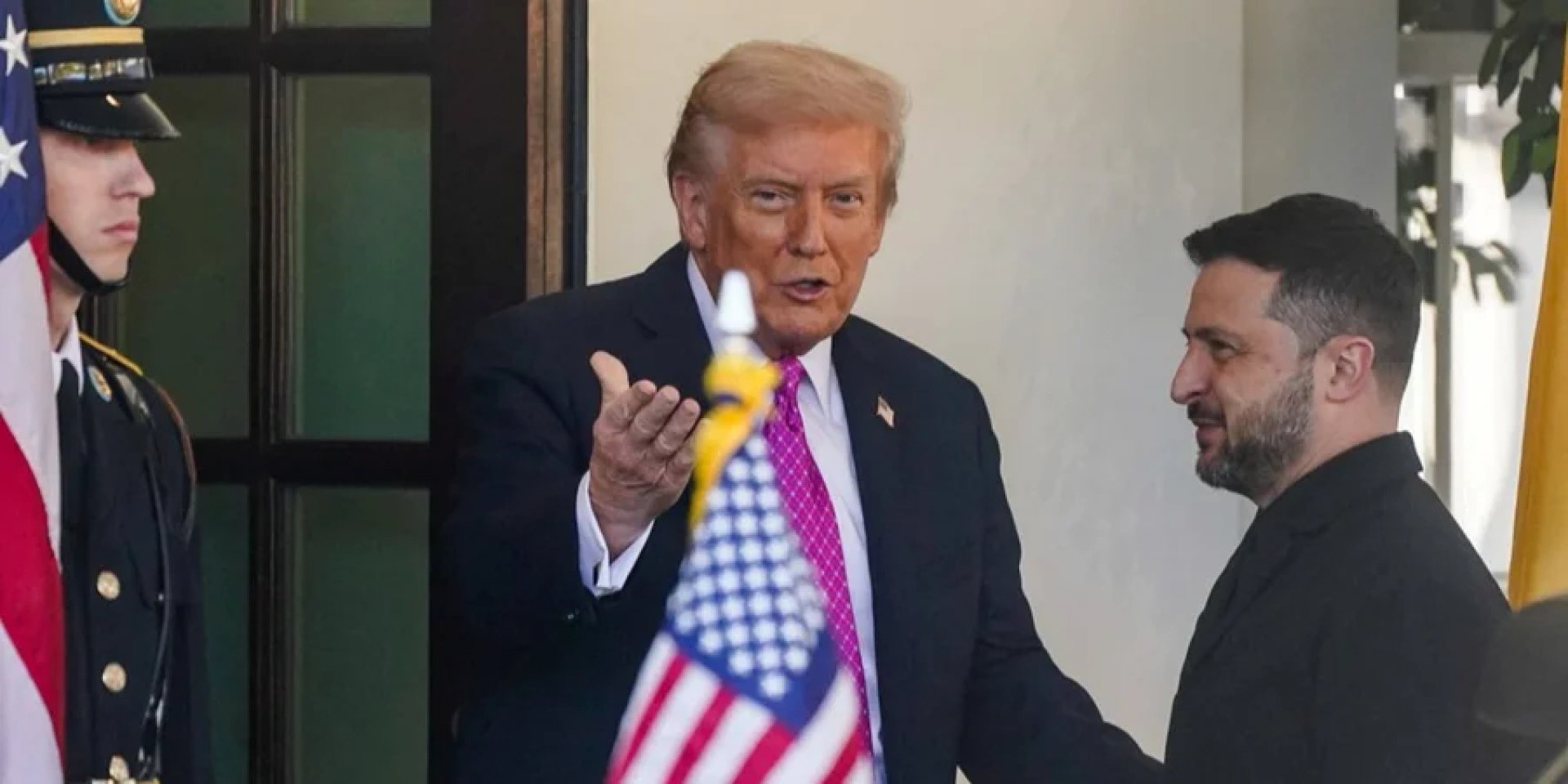 U.S. President Donald Trump and Ukrainian President Volodymyr Zelenskyy (Photo: REUTERS/Nathan Howard)