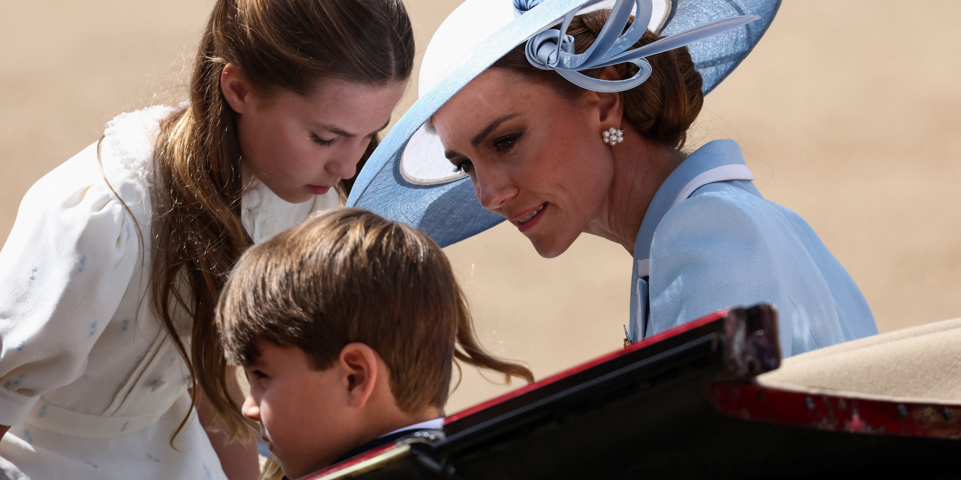 Кейт Міддлтон, принцеса Шарлотта та принц Луї на параді Trooping the Colour 2026 (Фото: REUTERS/Toby Melville)
