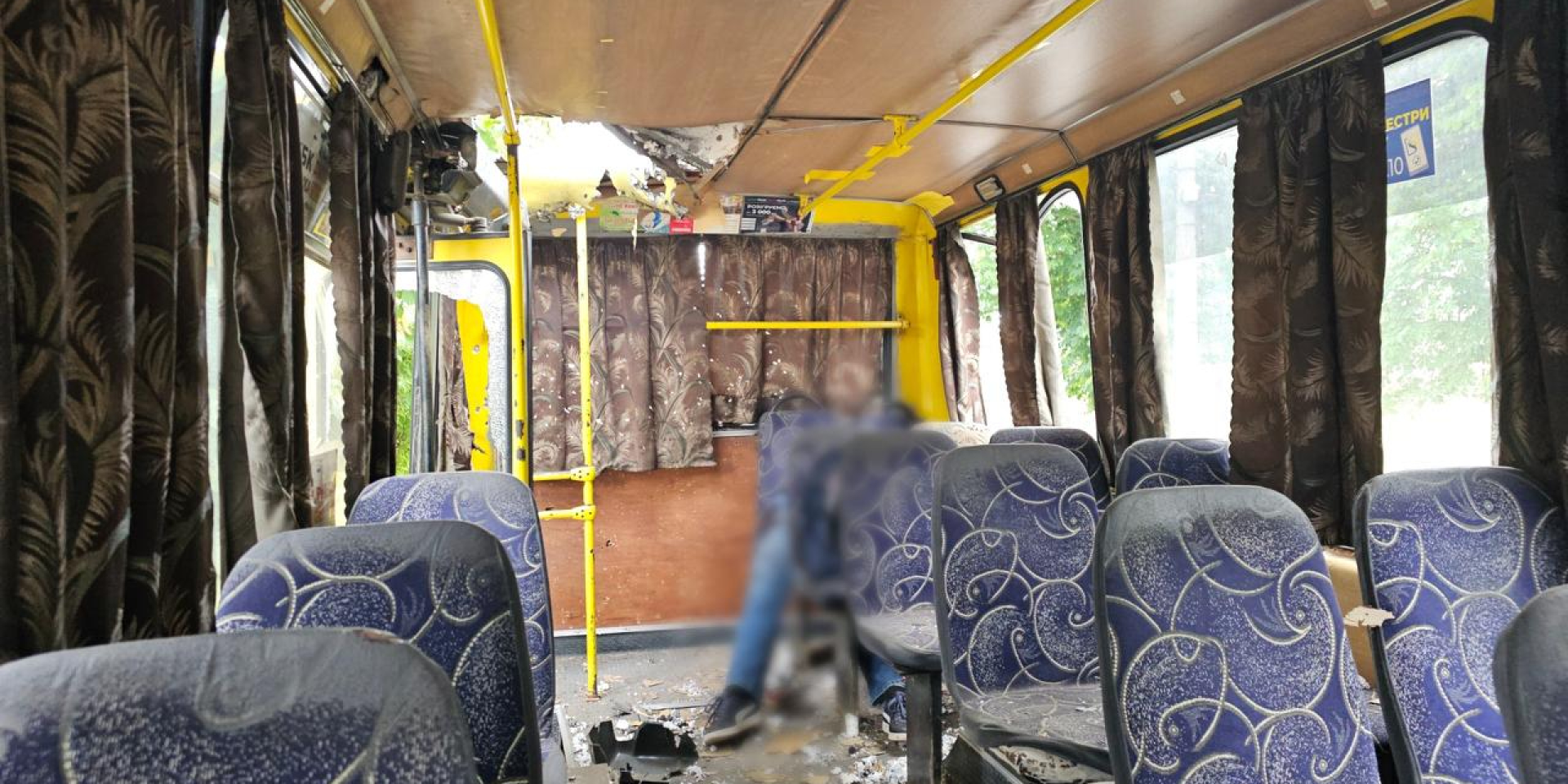 Russian drone attacks minibus in Kherson (Photo: Oleksandr Prokudin / Telegram)