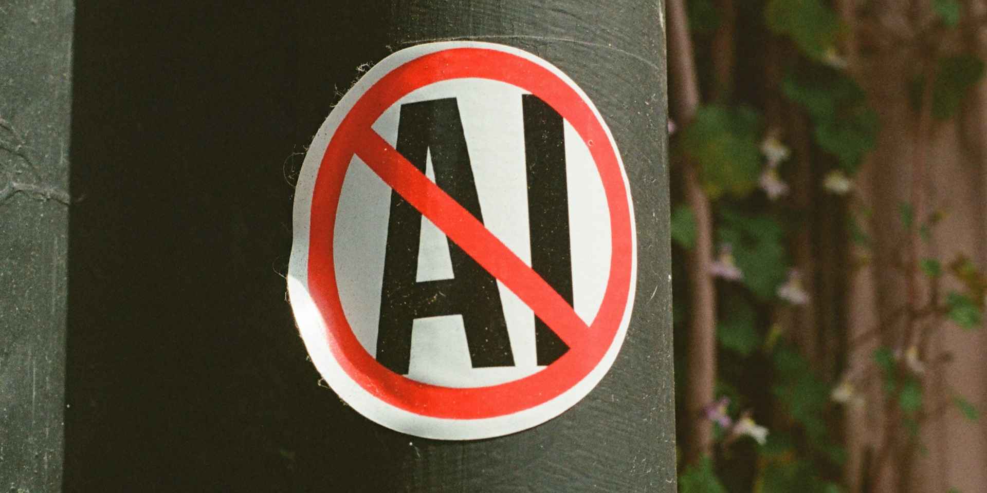 86% американцев не доверяют полностью ответам ИИ (Фото: Unsplash)