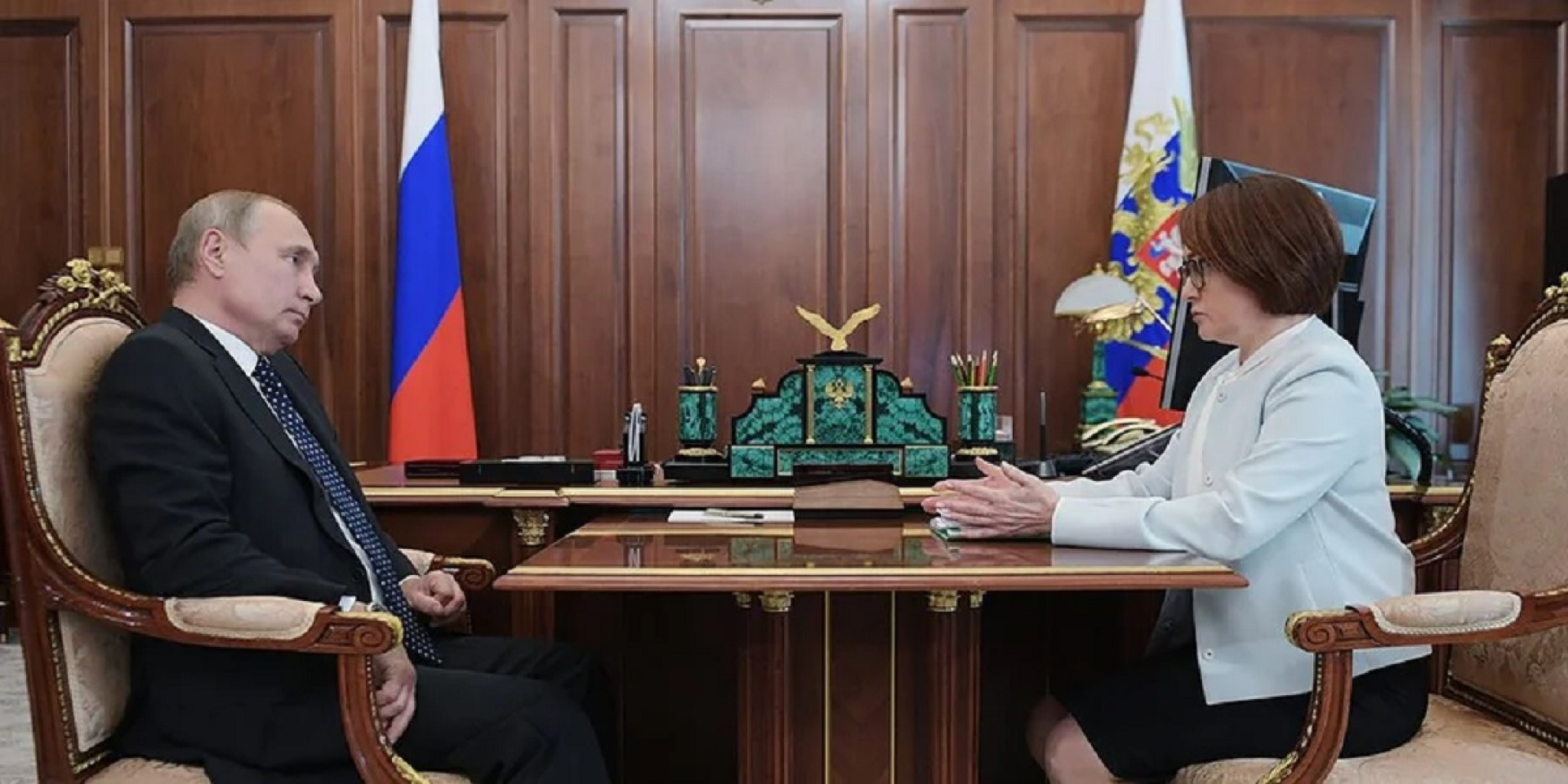 Інтрига навколо Набіулліної наростає. У Центробанку назвали причину зникнення головного банкіра РФ