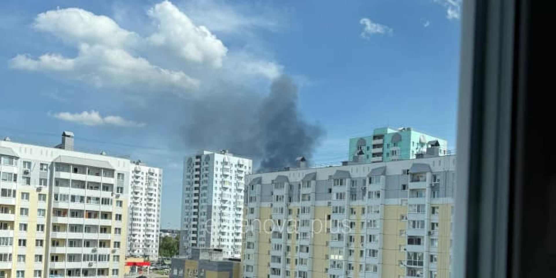 Smoke over the Tyumen oil refinery after the June 20 attack. (Photo: Exilenova)