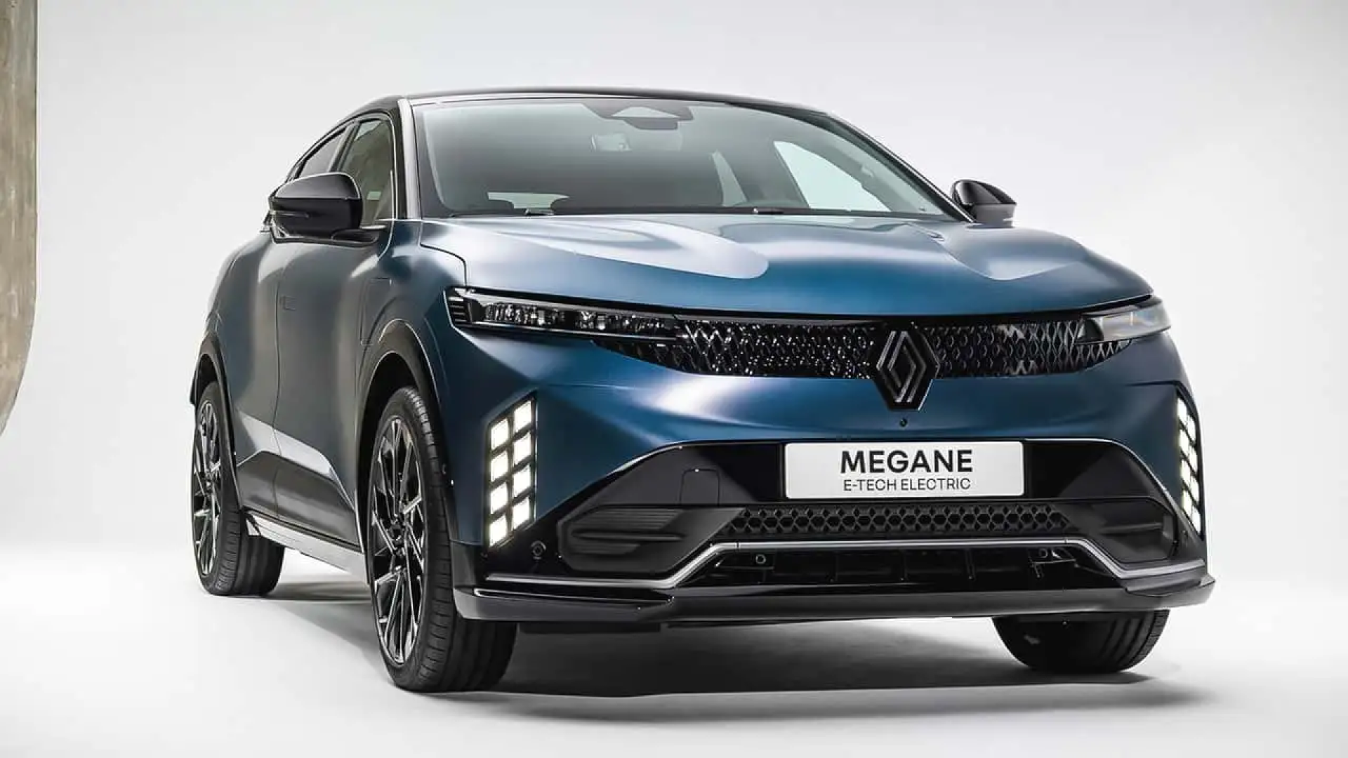 Обновленный Renault Megane E-Tech 2026 (Фото: Renault)