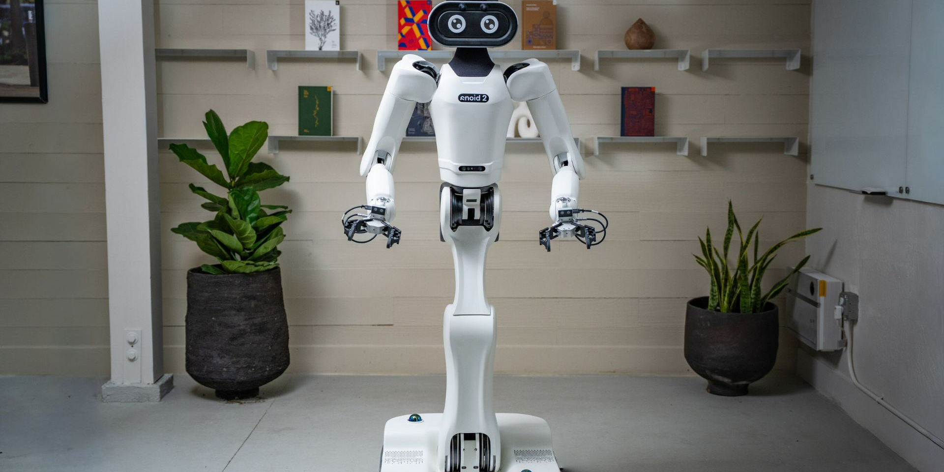 Robot.com представила R-noid (Фото: R-noid/PRNewsWire)