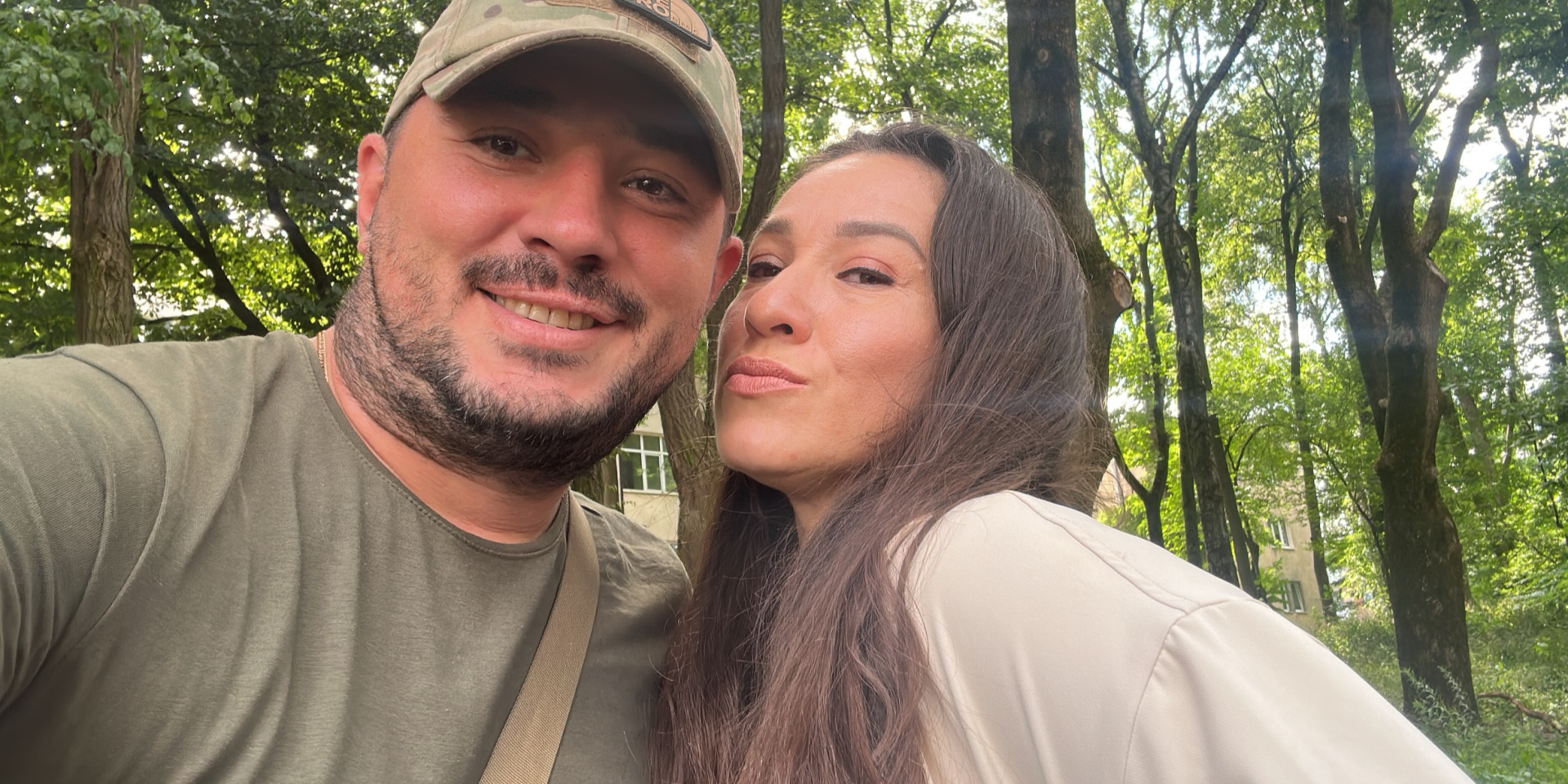 Наталка Карпа з чоловіком-військовим Євгеном Тереховим (Фото: instagram.com/natalkakarpa)