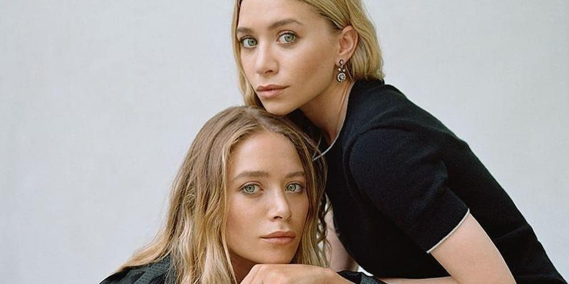 Мэри-Кейт и Эшли Олсен появились на редком семейном кадре (Фото: Elle USA)