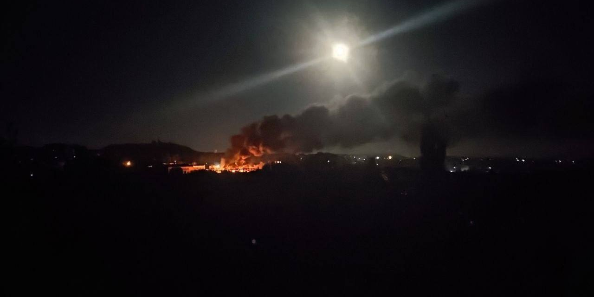 Fire in the occupied Donetsk overnight on July 1 (Photo: Exilenova+/Telegram)