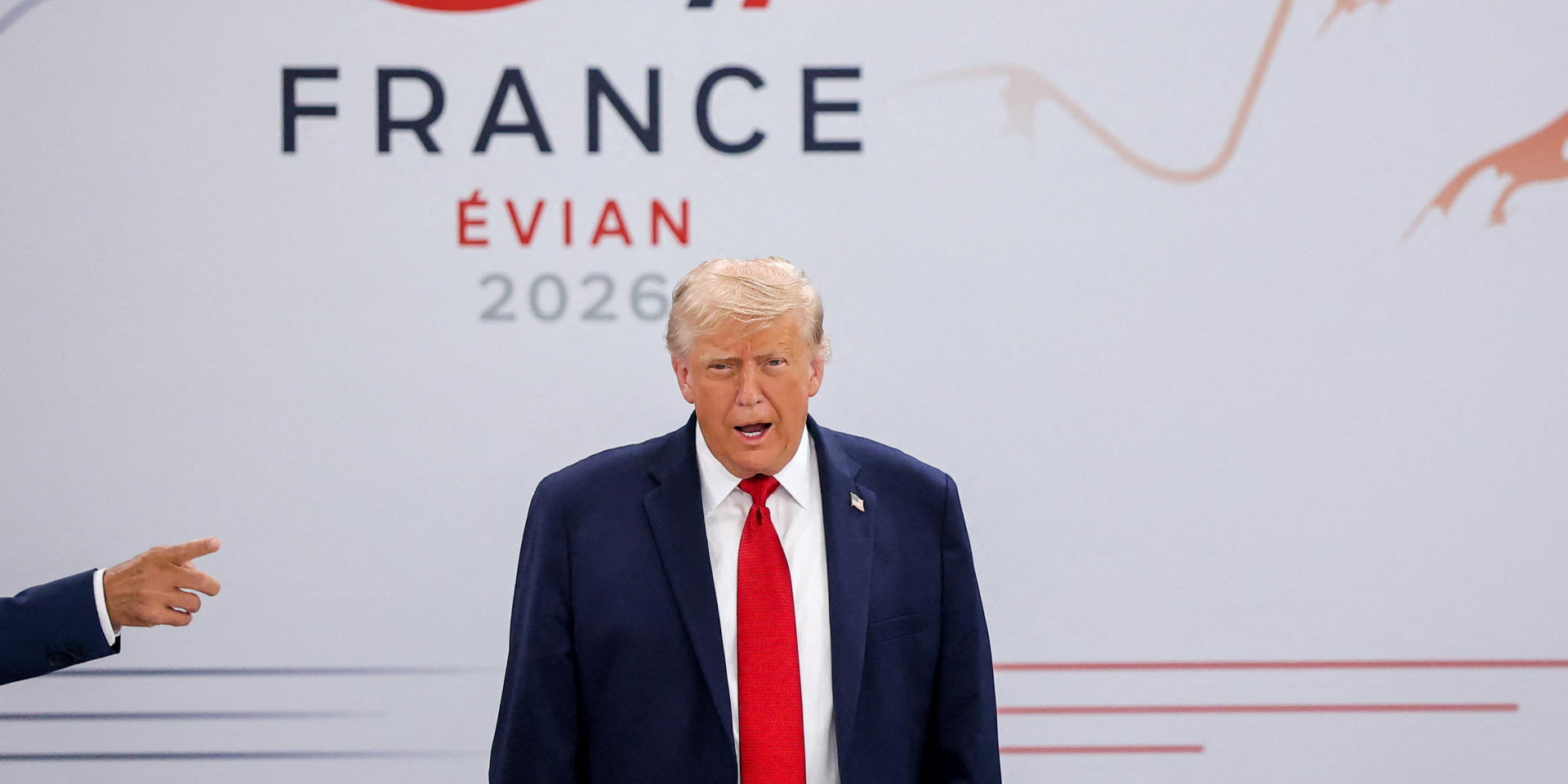 За підсумками опитування в 36 країнах Дональду Трампу не довіряють 76%, довіряють 23% (Фото: REUTERS/Christian Hartmann)