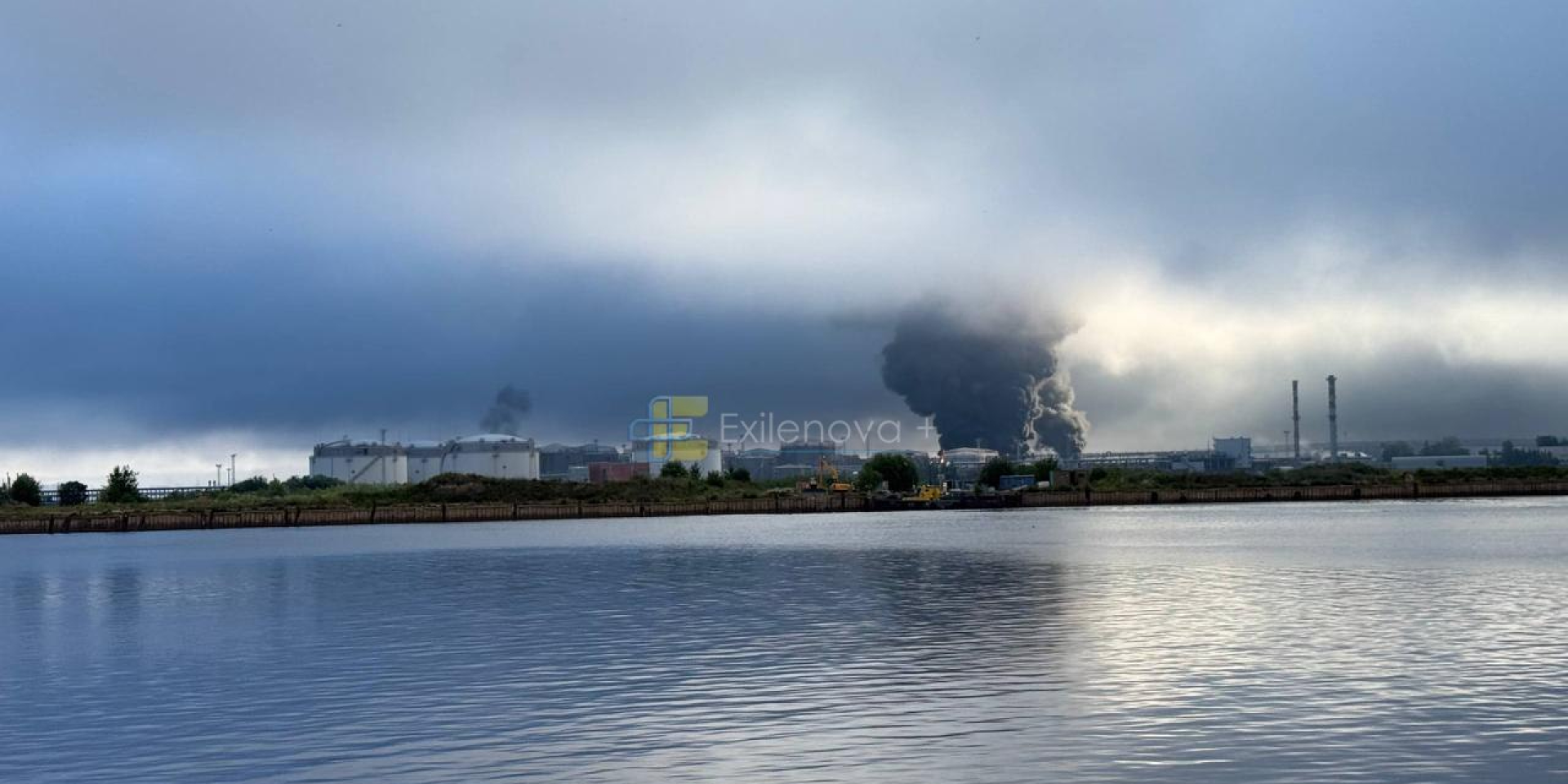 Ukraine strikes oil terminal and Kronstadt base near St. Petersburg