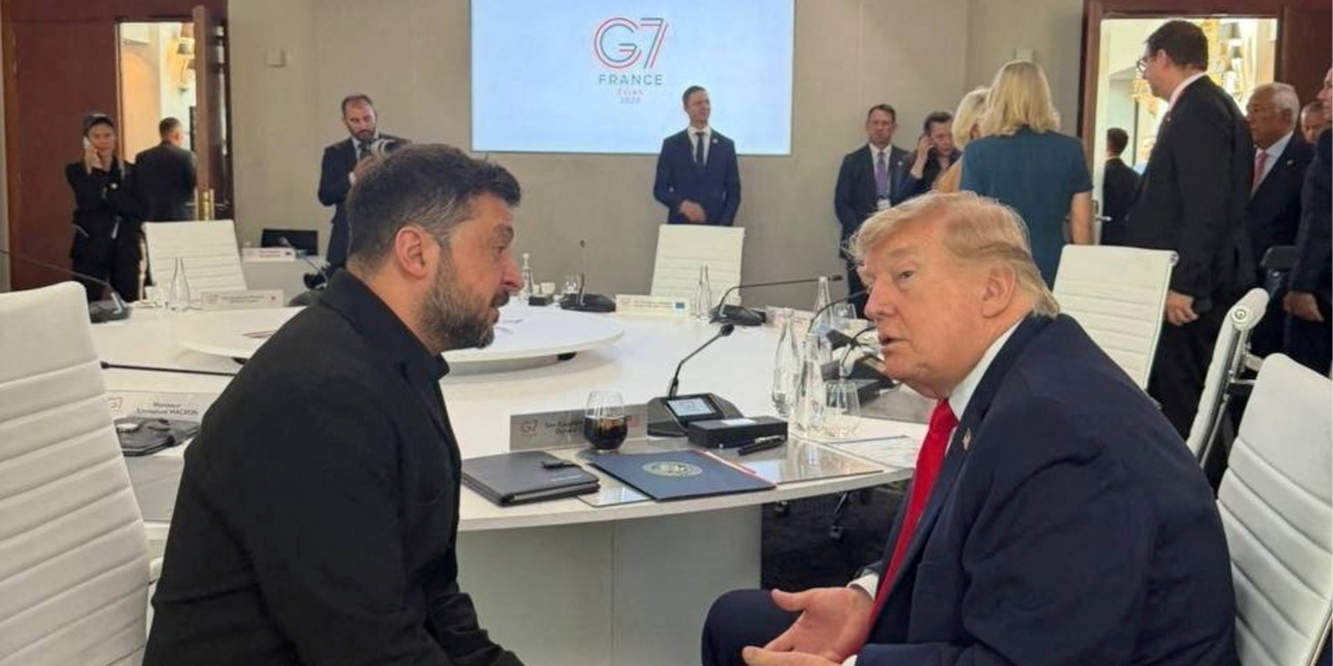 Нова зустріч Володимира Зеленського і Дональда Трампа відбудеться 8 липня на саміті НАТО в Туреччині (Фото: Ukrainian Presidential Press Service/Handout via REUTERS)