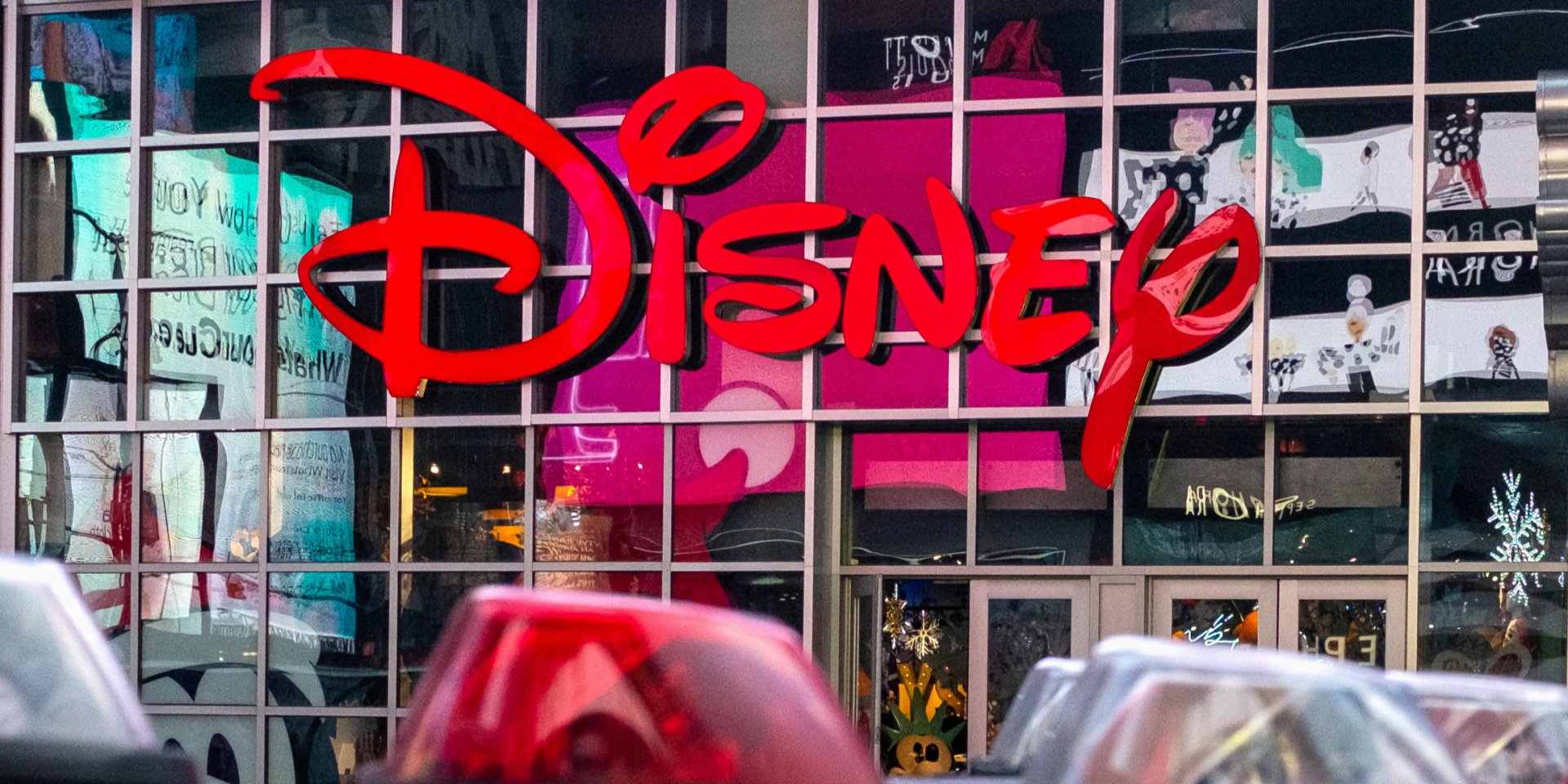 Иски против Midjourney подали Disney и Universal в прошлом году (Фото: REUTERS/Nick Pfosi)