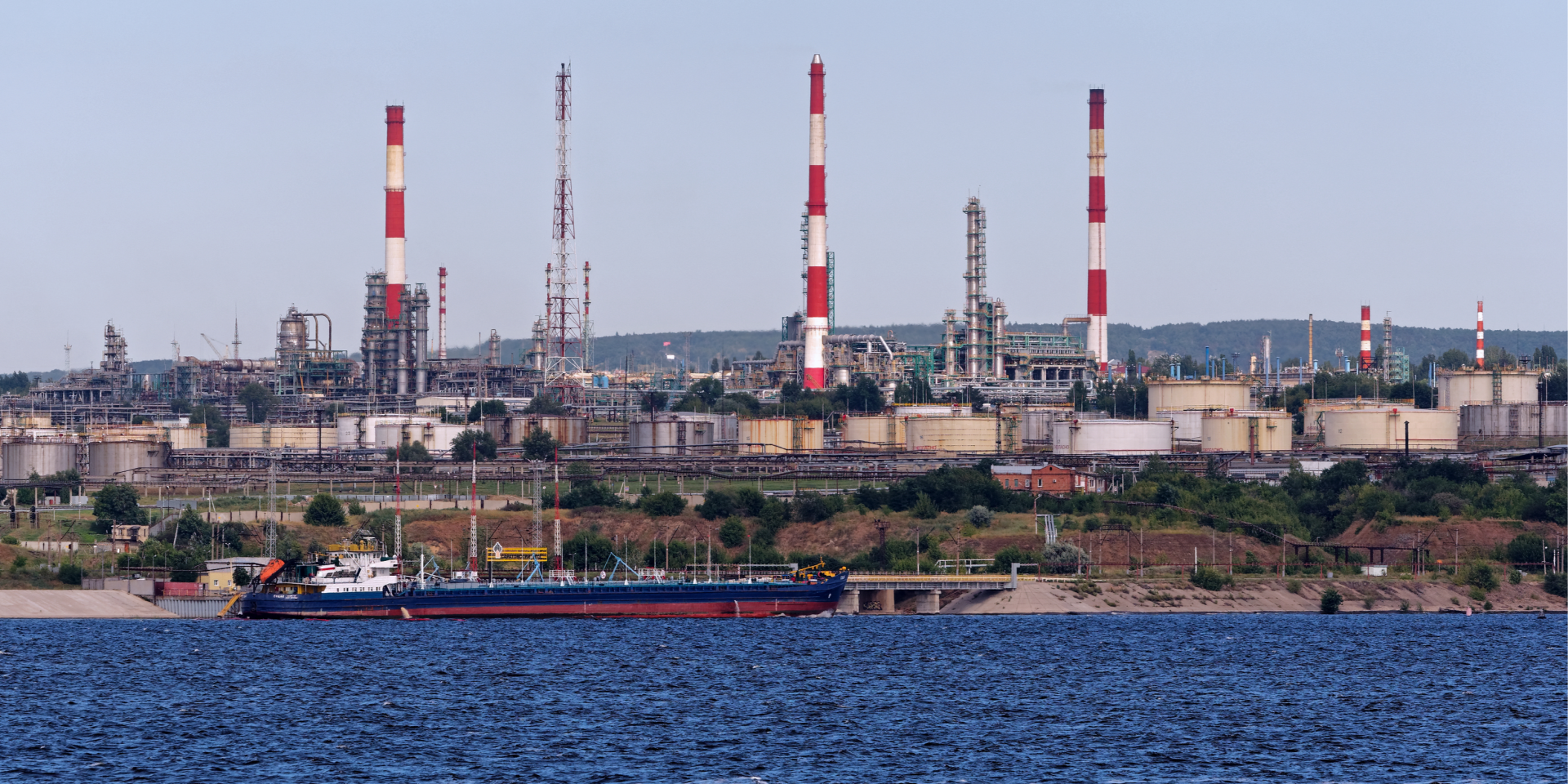 Saratov oil refinery (Photo: Wikimedia / Alexxx1979)