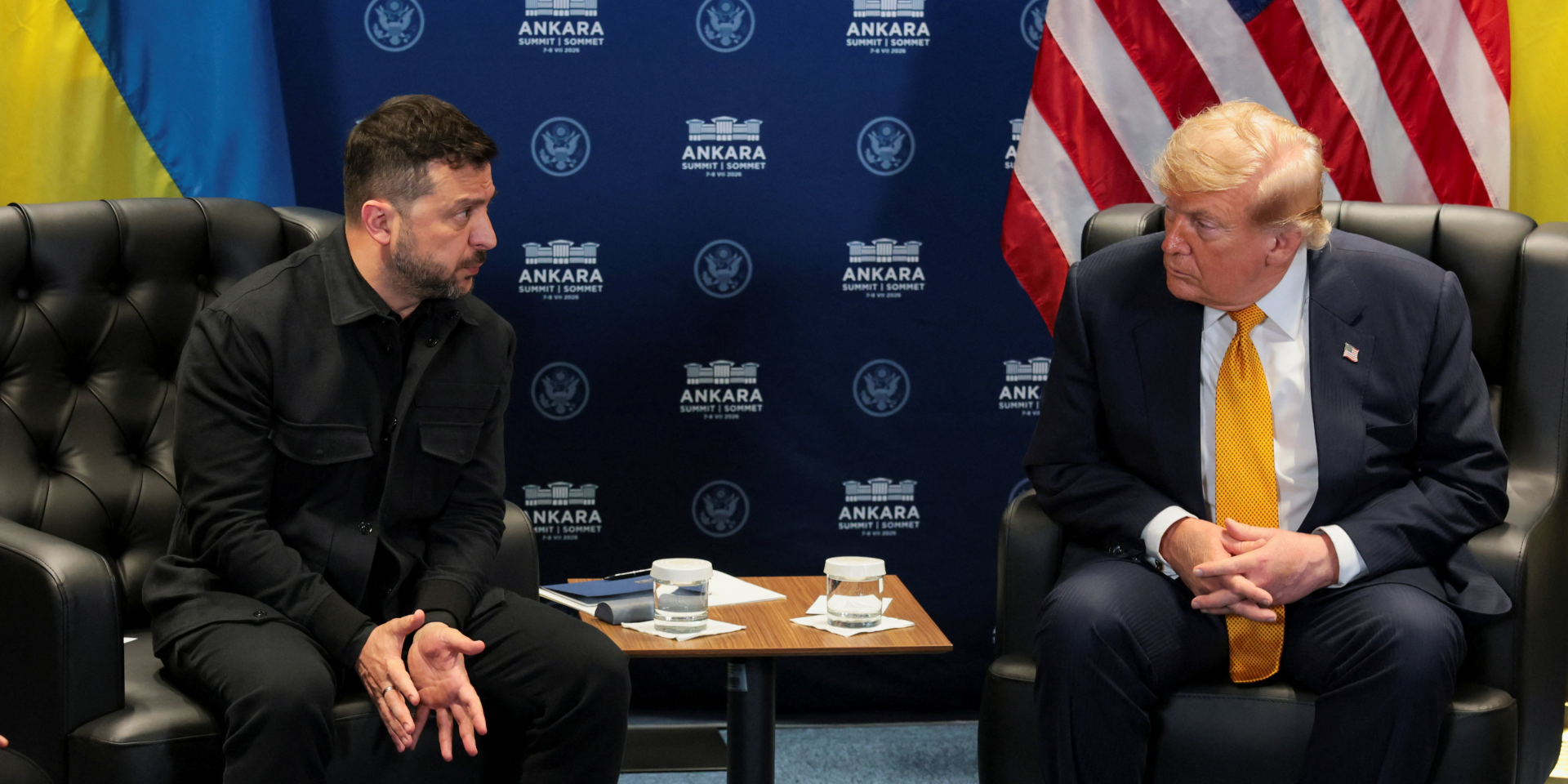 Зустріч президентів України та США на полях саміту НАТО в Анкарі (Фото: REUTERS/Jonathan Ernst)