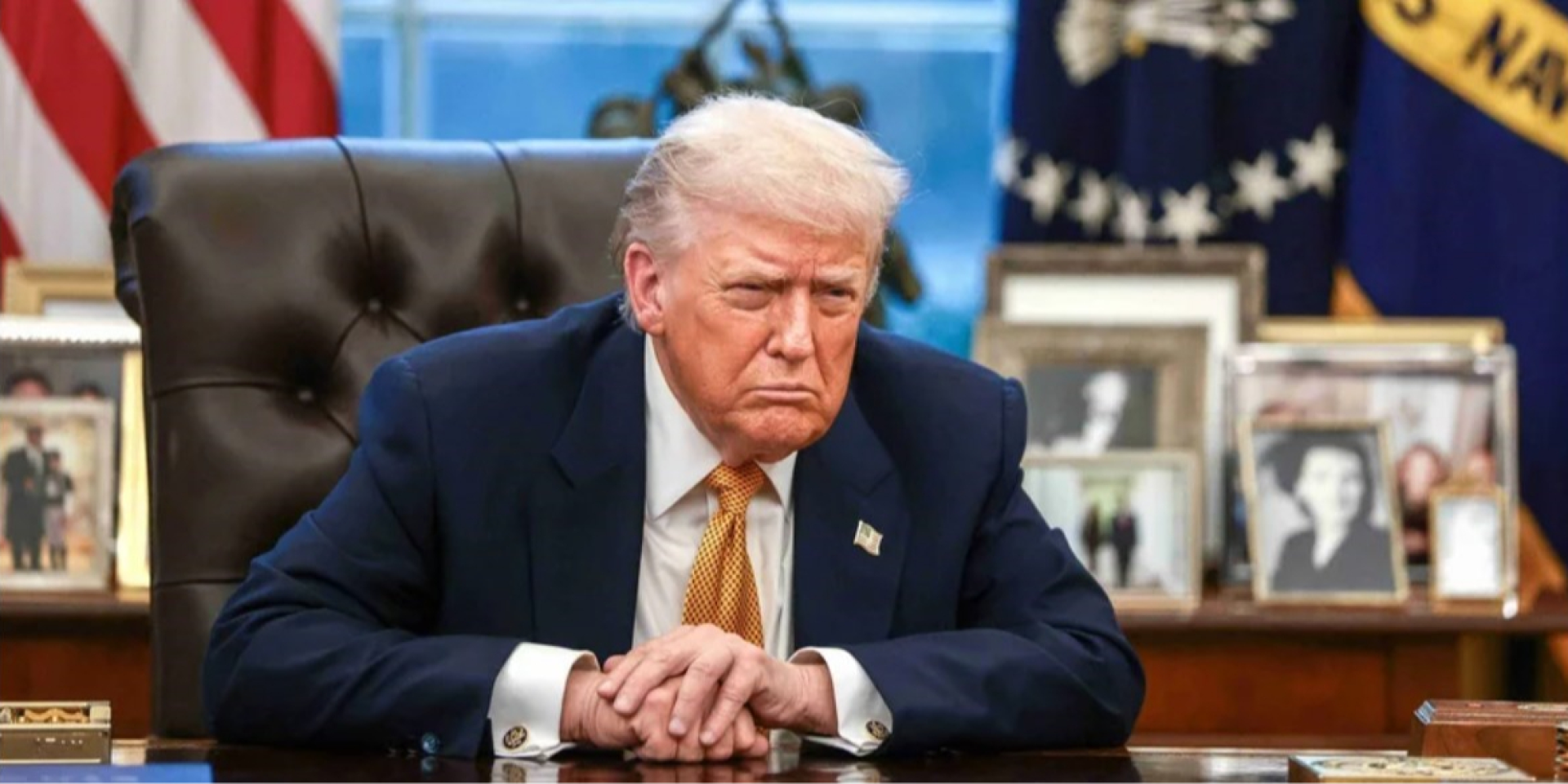 Как заявил президент Дональд Трамп, он решил заменить сбор в 20% на возмещение странами Персидского залива расходов США торговыми и инвестиционными сделками (Фото: REUTERS/Evelyn Hockstein)
