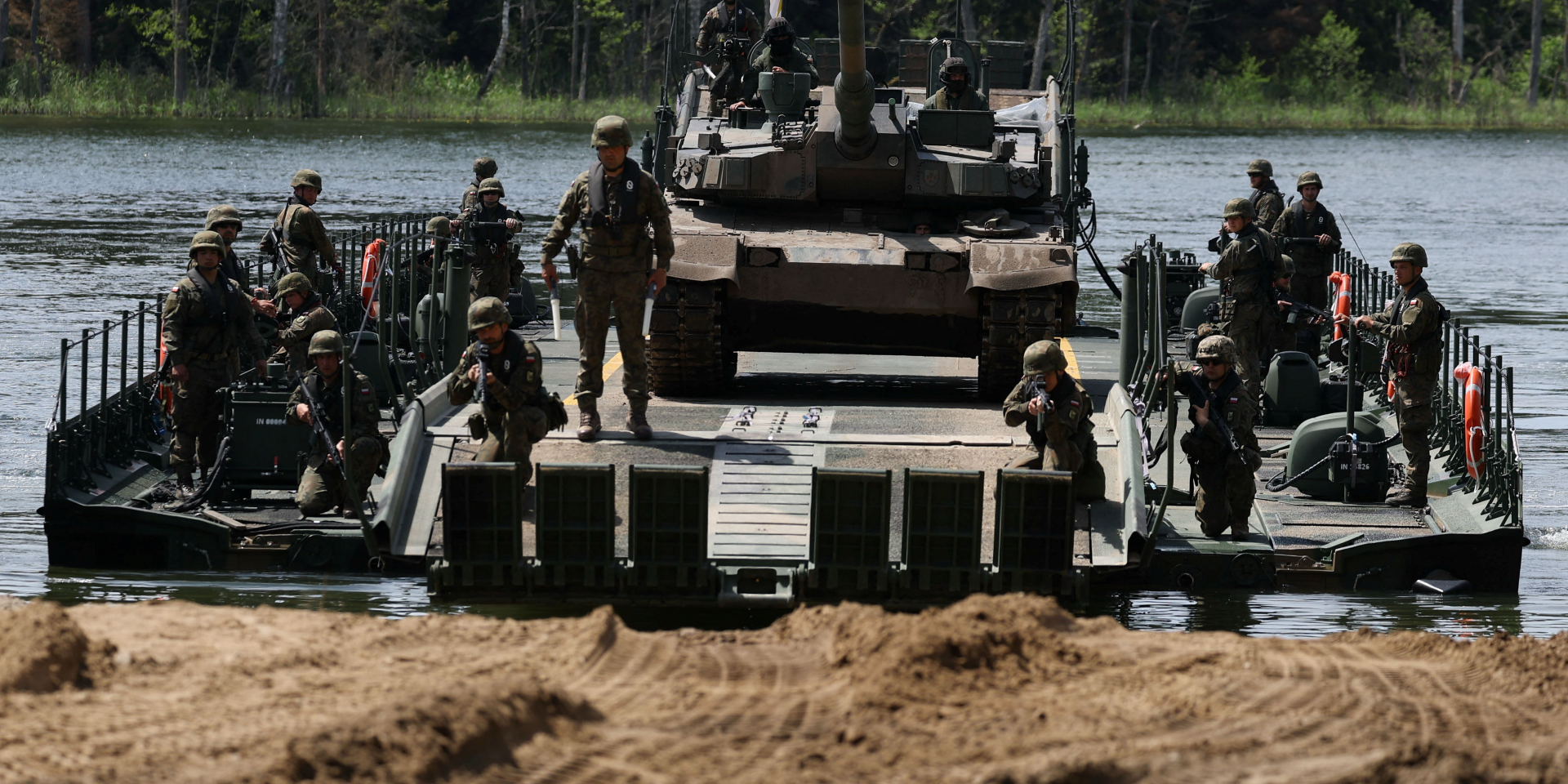 Military exercises in Poland (Photo: REUTERS/Kacper Pempel)