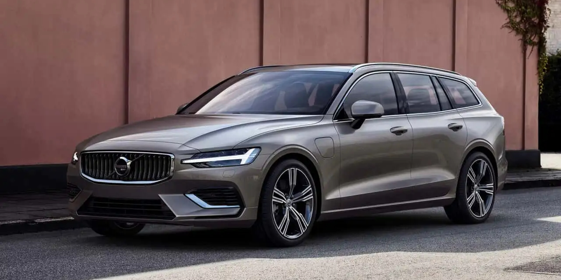 Volvo сейчас выпускает только один универсал (Фото: Volvo)