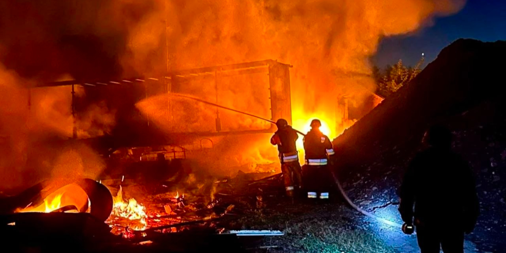 Fire at the gas station after the Russian strike on Dnipropetrovsk Oblast, July 14, 2026 (Photo: SES in Dnipropetrovsk Oblast)