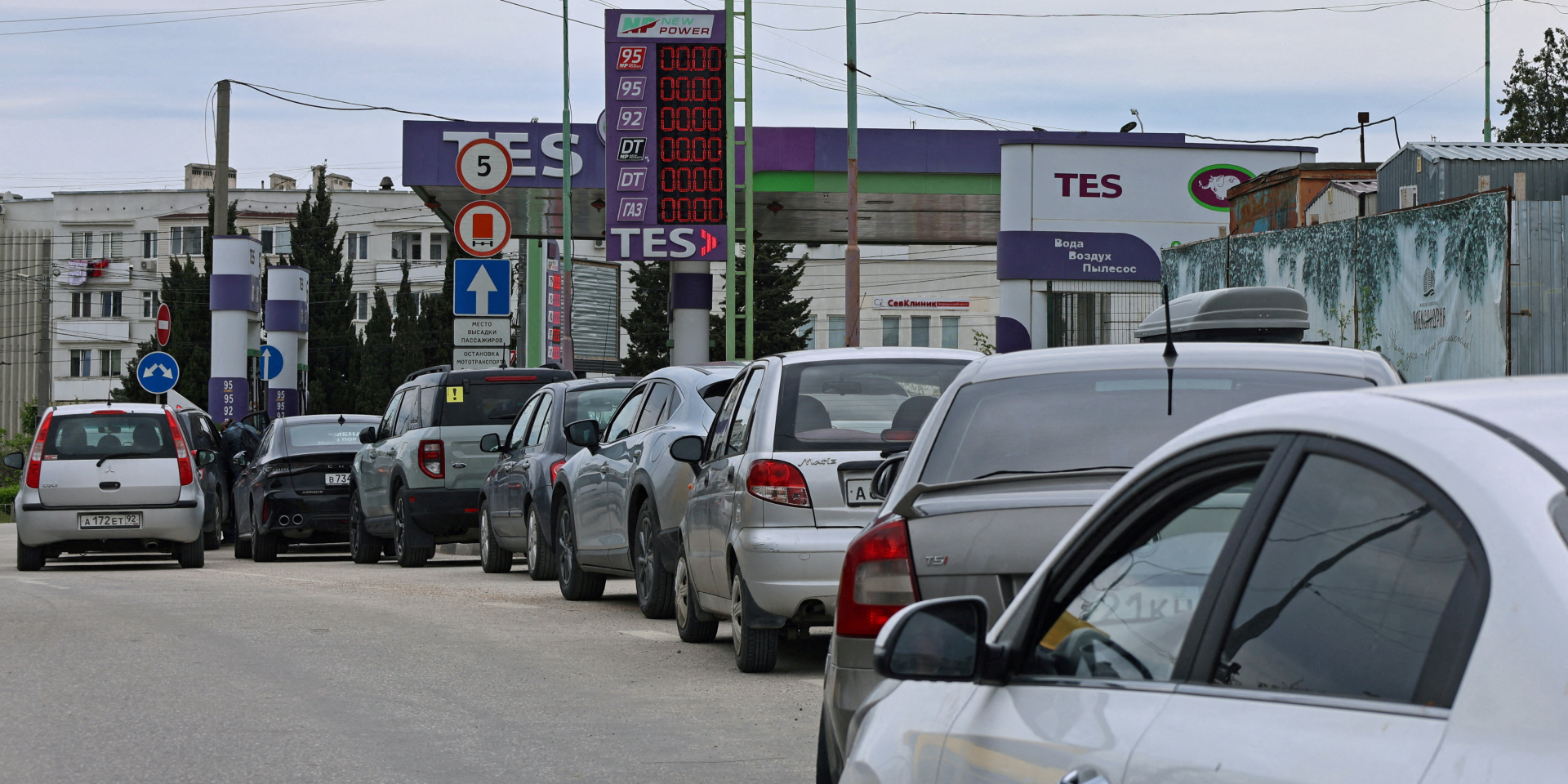 Queue at the gas station in occupied Crimea, Sevastopol, July 1, 2026 (Photo: REUTERS/Stringer)