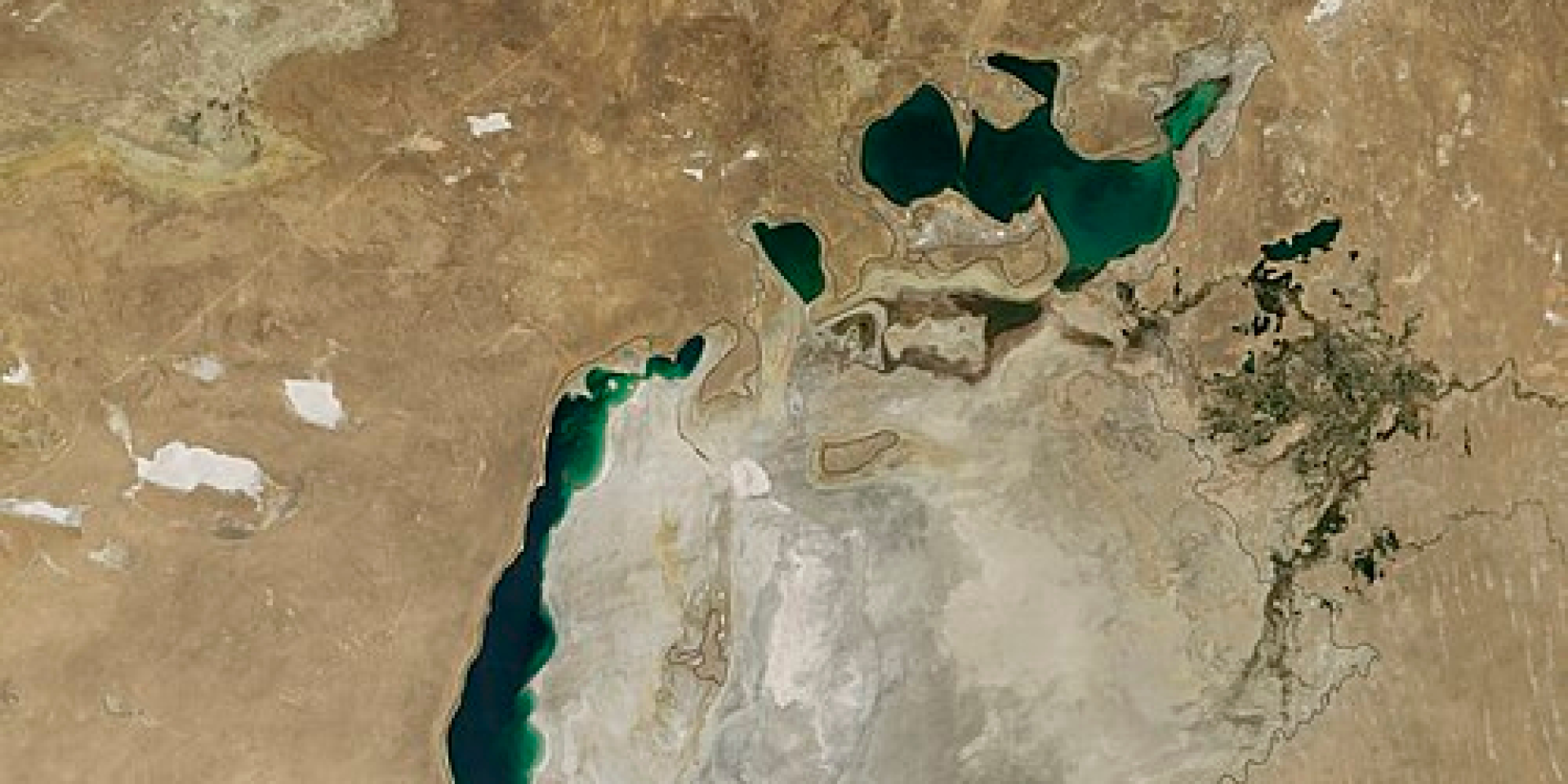 Процесс высыхания Аральского моря (Фото: Википедия)