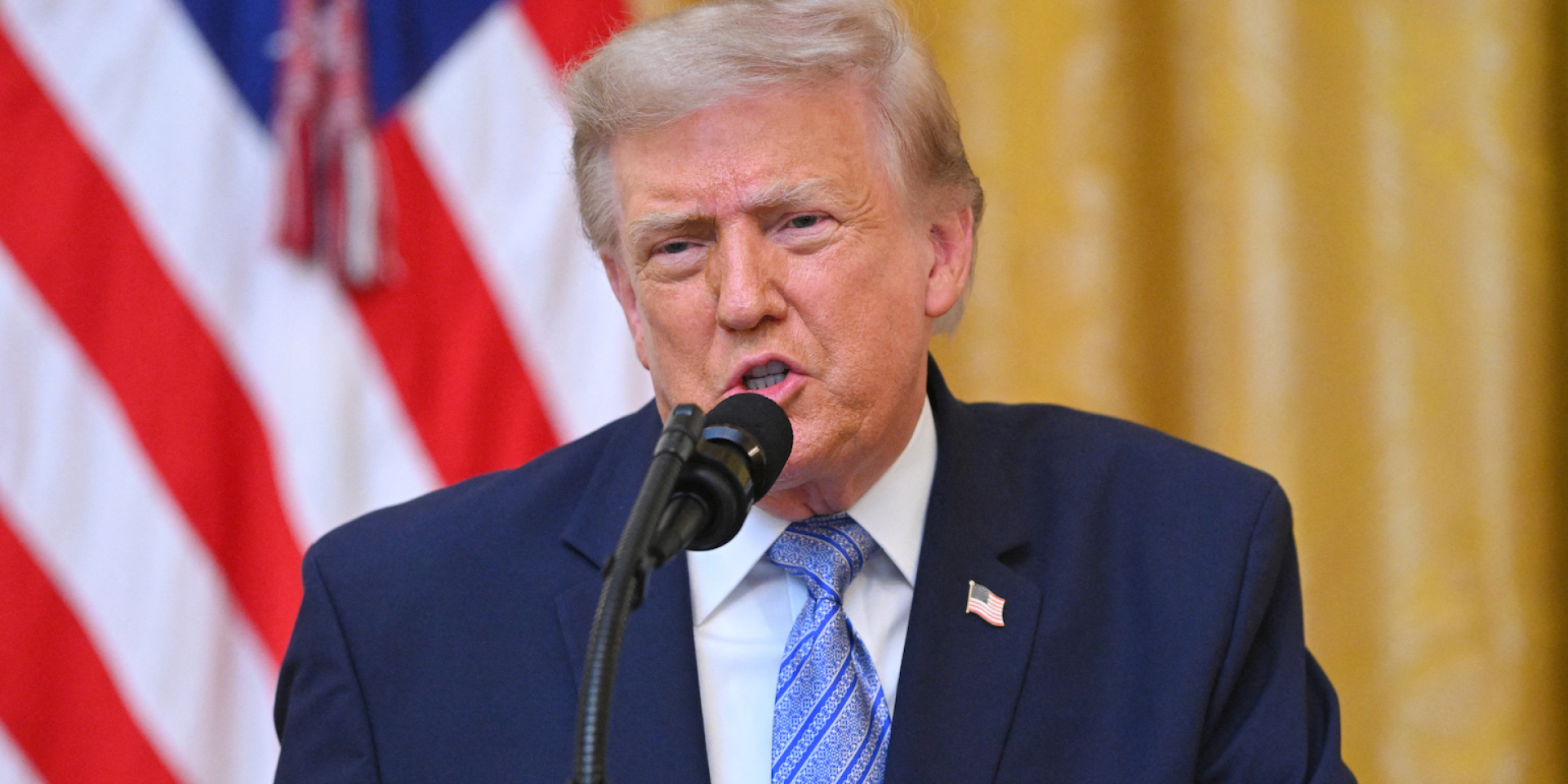 Трамп пригрозил Ирану уничтожением мостов и электростанций за атаки на суда в Ормузском проливе (Фото: SAUL LOEB/Pool via REUTERS)
