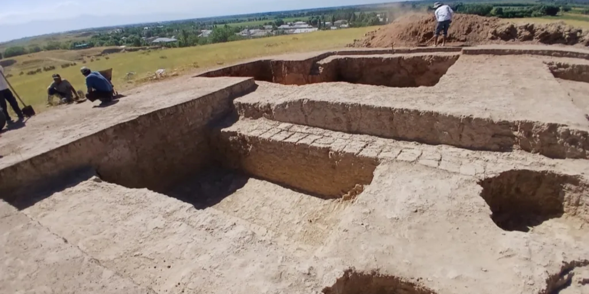 Раскопки на месте древнего здания (Фото: Agency for Cultural Heritage of Uzbekistan)