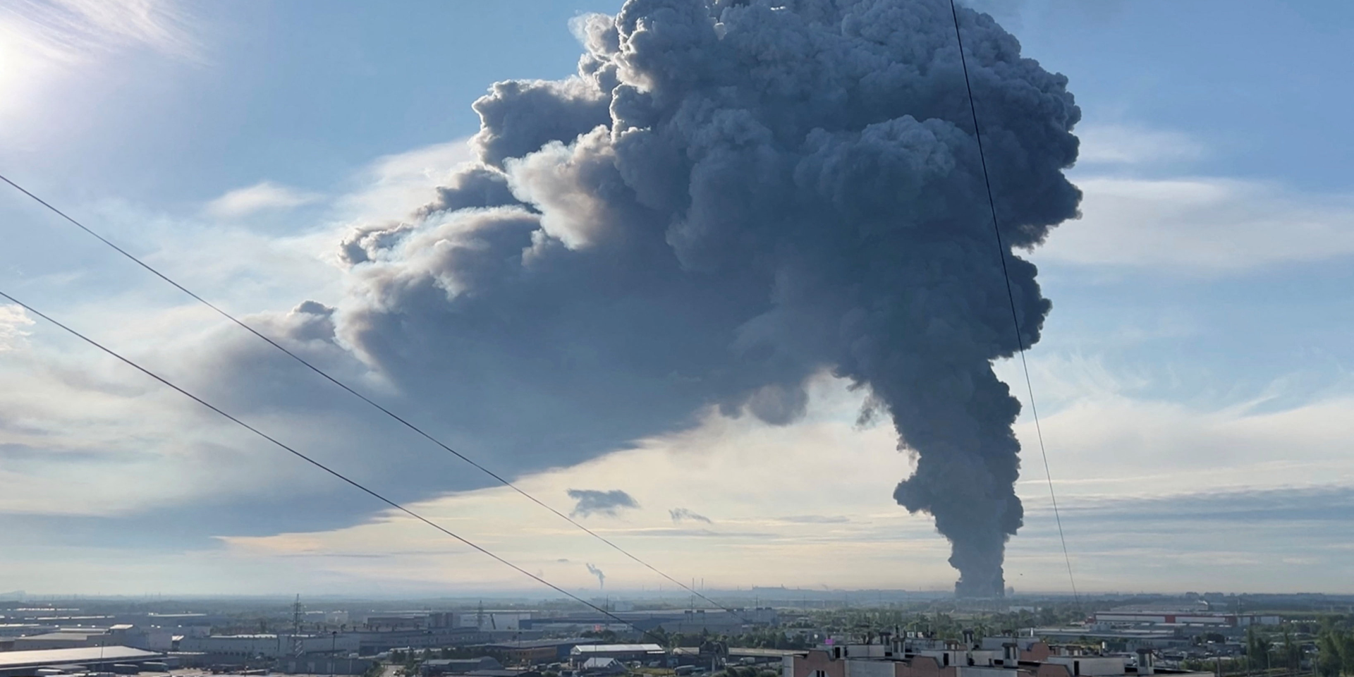 Fire at a Wildberries warehouse after a drone attack in St. Petersburg, Russia, July 24, 2026 (Photo: REUTERS/Stringer)
