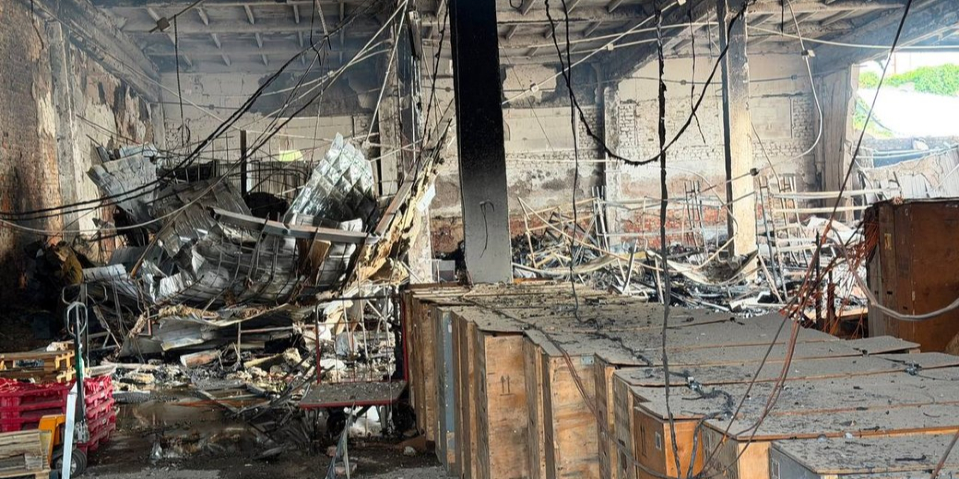 Russian invaders bombed Izyum in Kharkiv Oblast (Photo: Izyum MBA / Telegram)