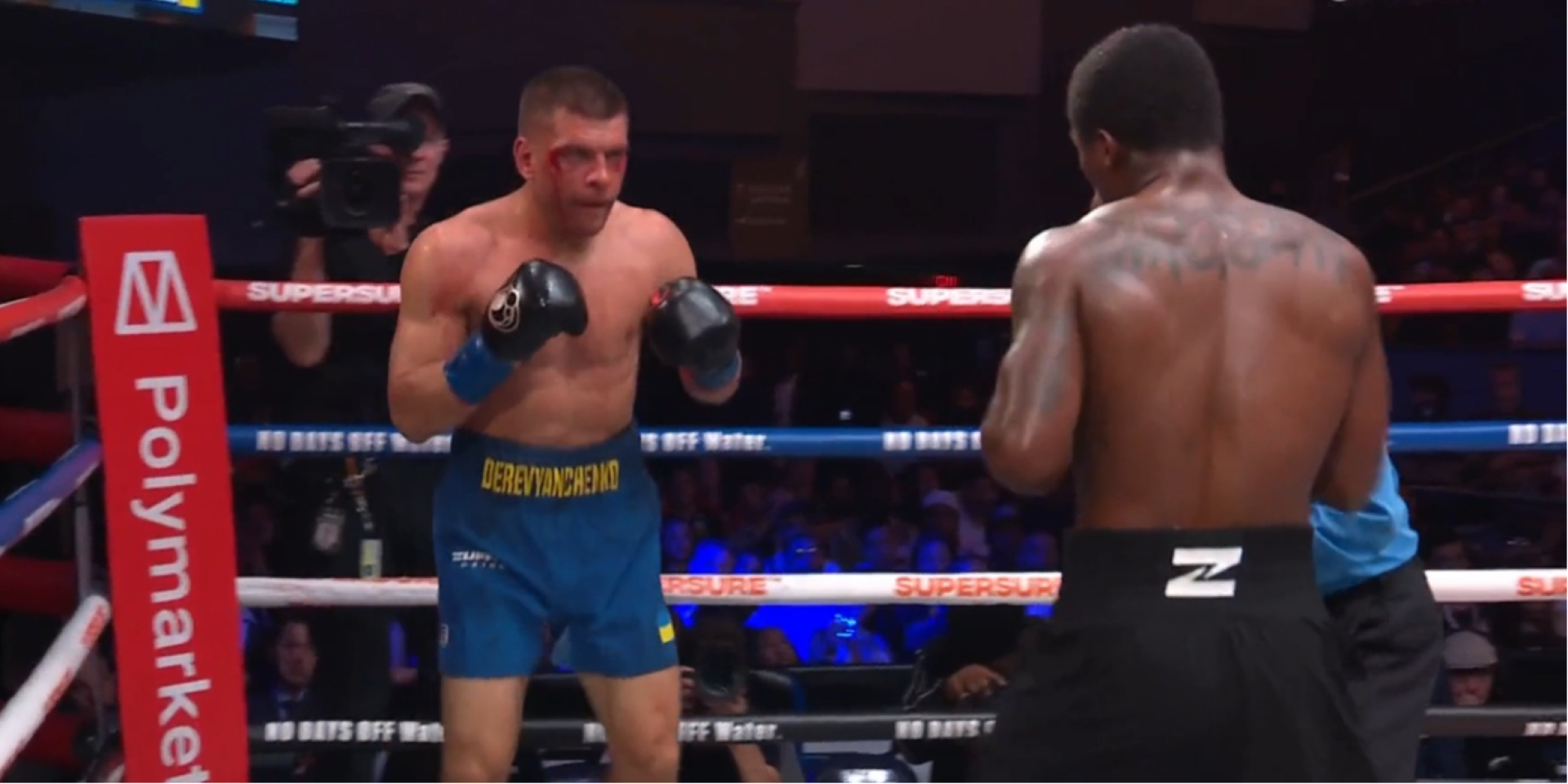 Деревянченко боксировал с рассечением (Фото: Zuffa Boxing/)