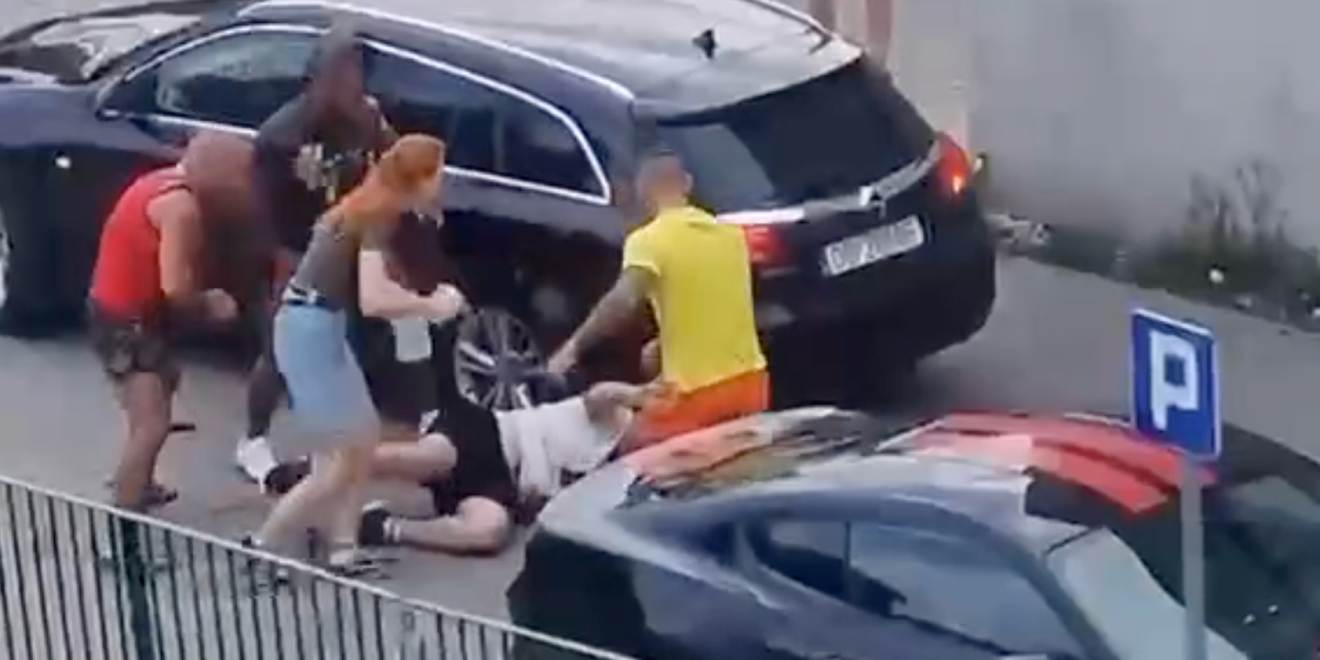 В Польше трое мужчин напали на украинцев из-за акцента (Фото: Скриншот видео Threads karina130384)