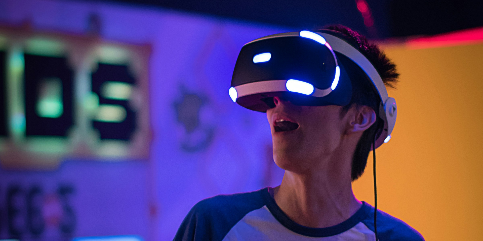 Qualcomm повысит цены на чипы для VR-гарнитур (Фото: Unsplash)
