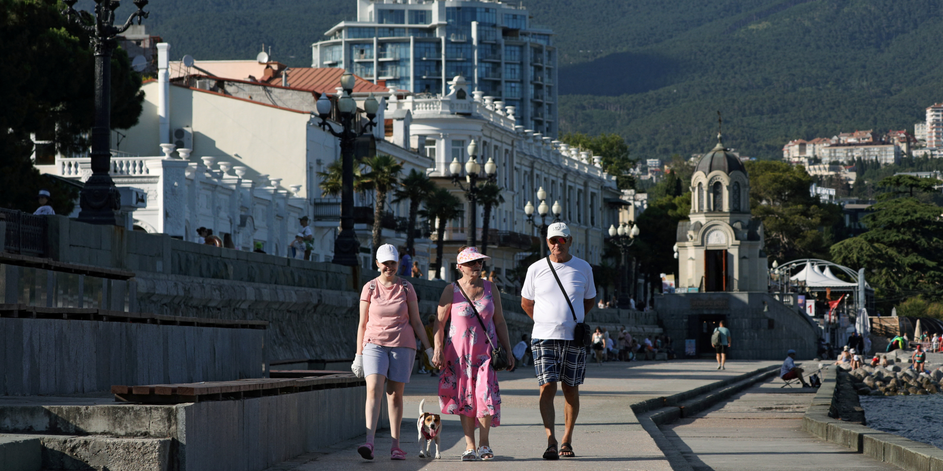 В Крыму ситуация ухудшается, россияне бегут — Чистиков (Фото: REUTERS/Alexey Pavlishak)