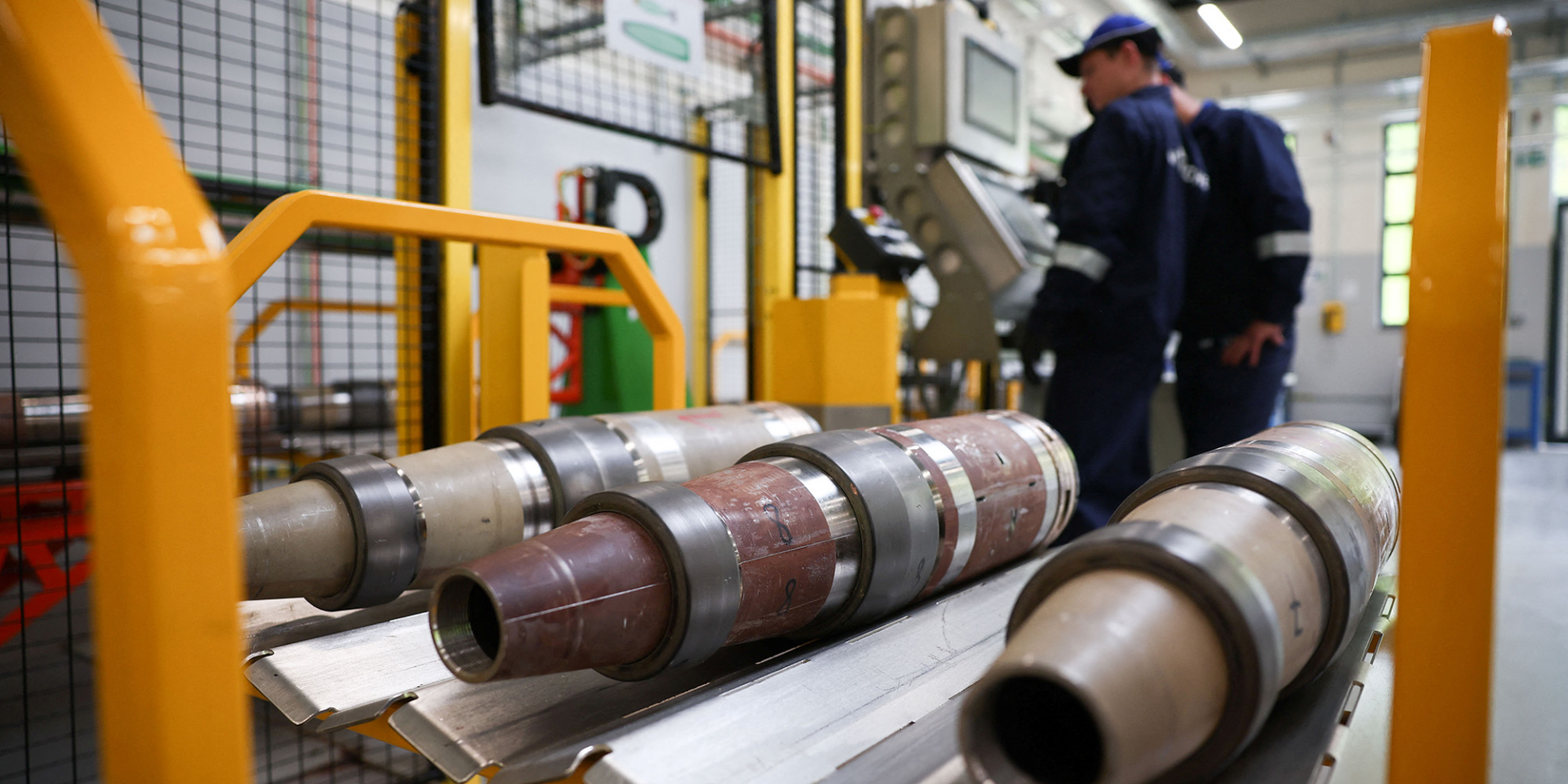 Вагонетка с артиллерийскими снарядами на химическом заводе Nitro-Chem, производителе тротила в польском Быдгоще (Фото: REUTERS/Kacper Pempel)
