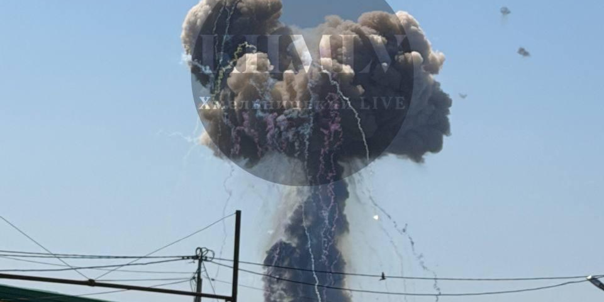 Smoke rising over Khmelnytskyi after explosions on July 31, 2026 (Photo: Khmelnytskyi Live / Telegram)