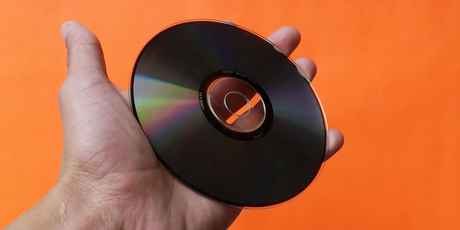 Sony объяснила отказ от физических копий игр (Фото: Unsplash)