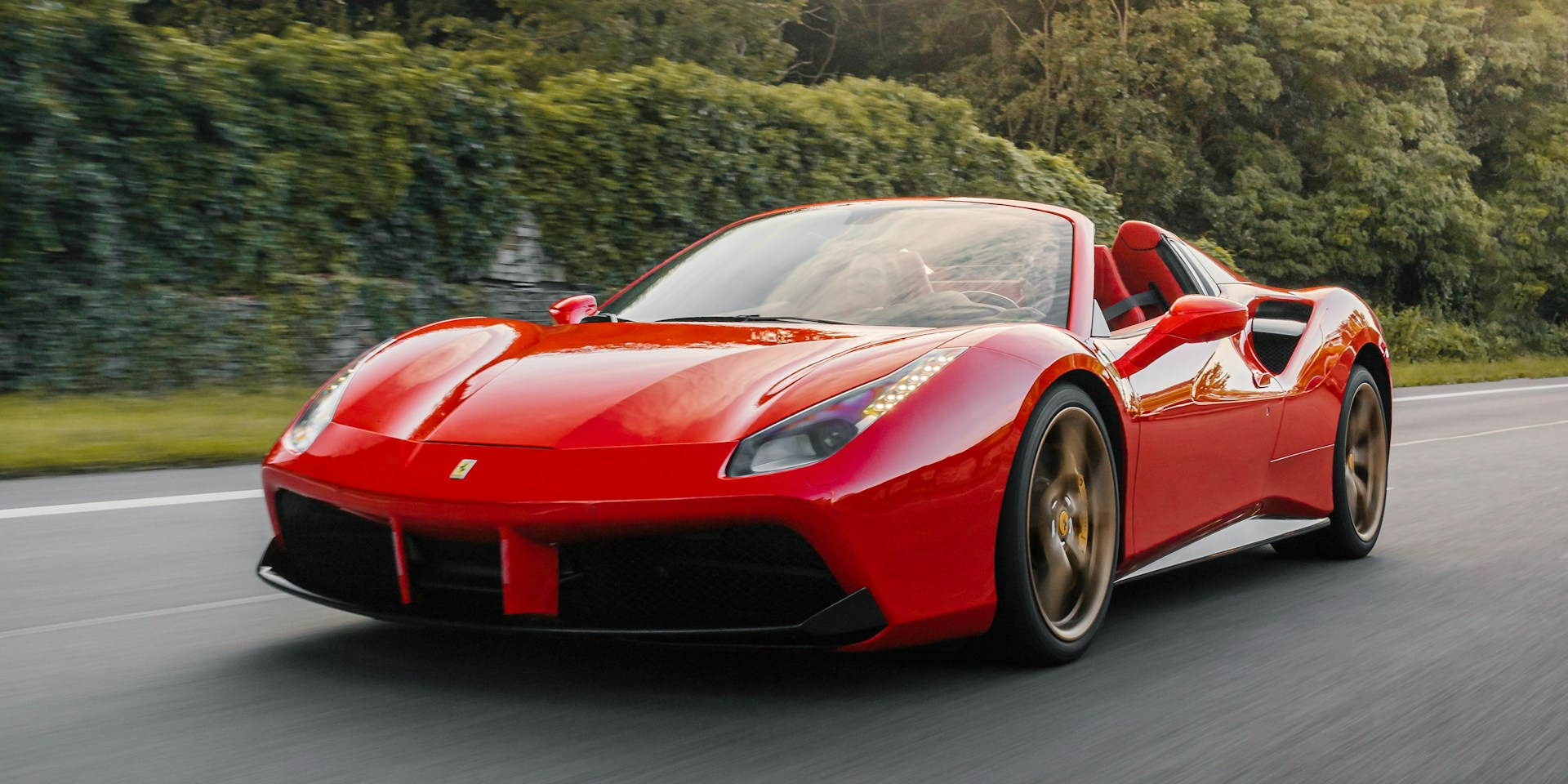 Ferrari сократила поставки автомобилей, но увеличила прибыль (Фото: Unsplash)