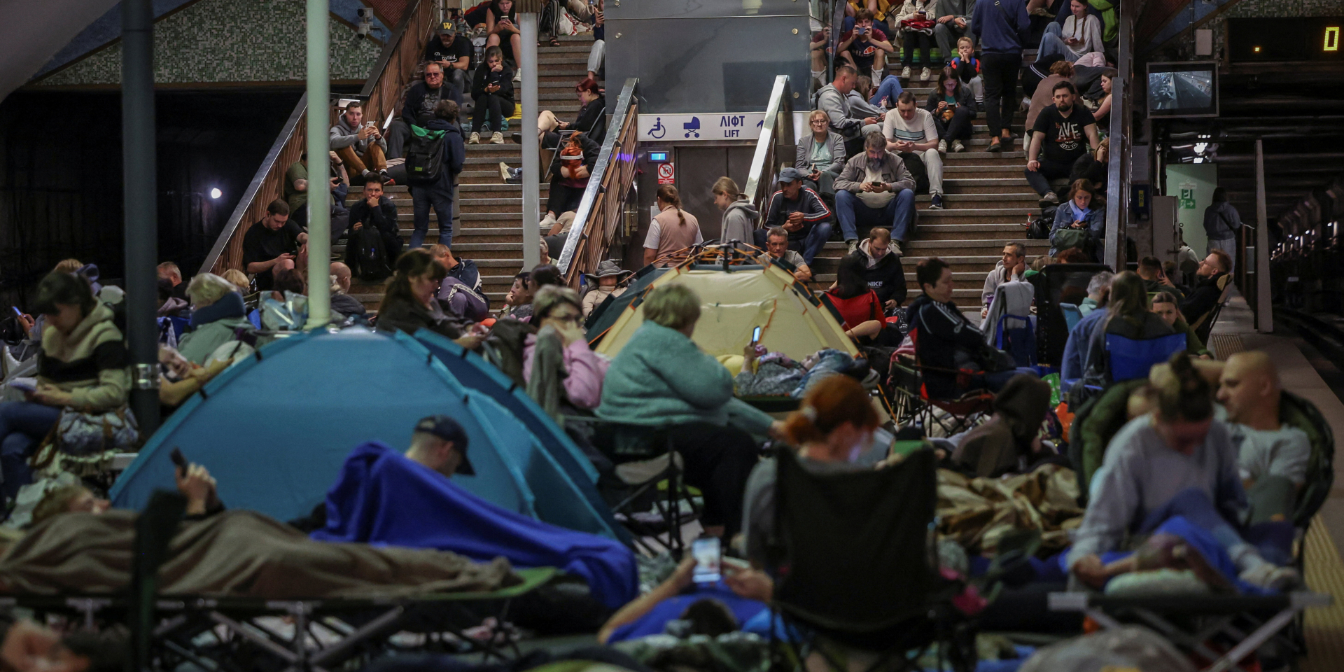 Метро в Киеве во время российского обстрела 30 июля 2026 года (Фото: REUTERS/Alina Smutko)