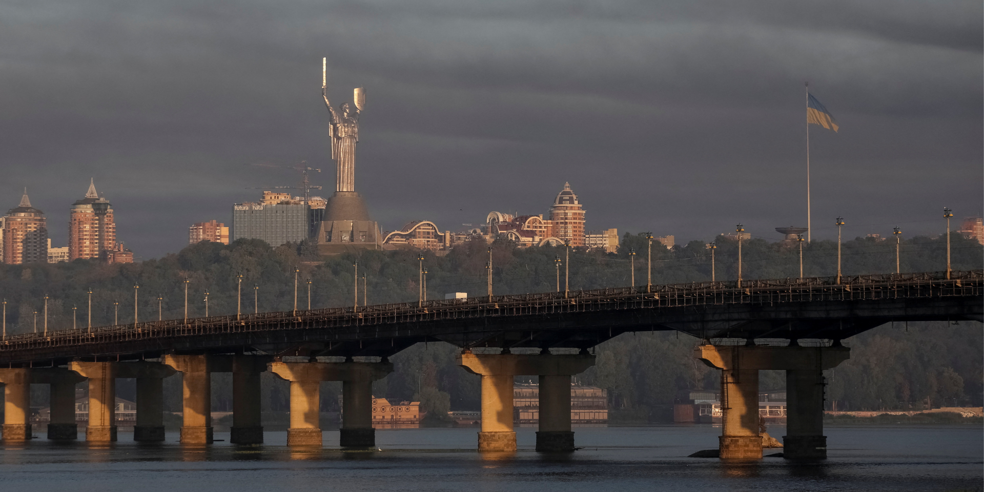 Дым над Киевом после российского ракетного удара (Фото: REUTERS/Anatolii Stepanov)