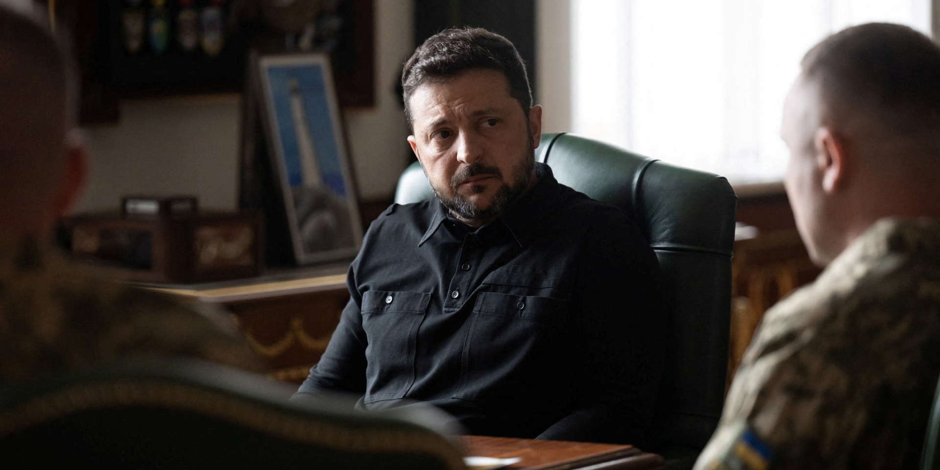 Владимир Зеленский, по данным актуальных соцопросов, может проиграть президентские выборы во втором туре (Фото: Reuters)