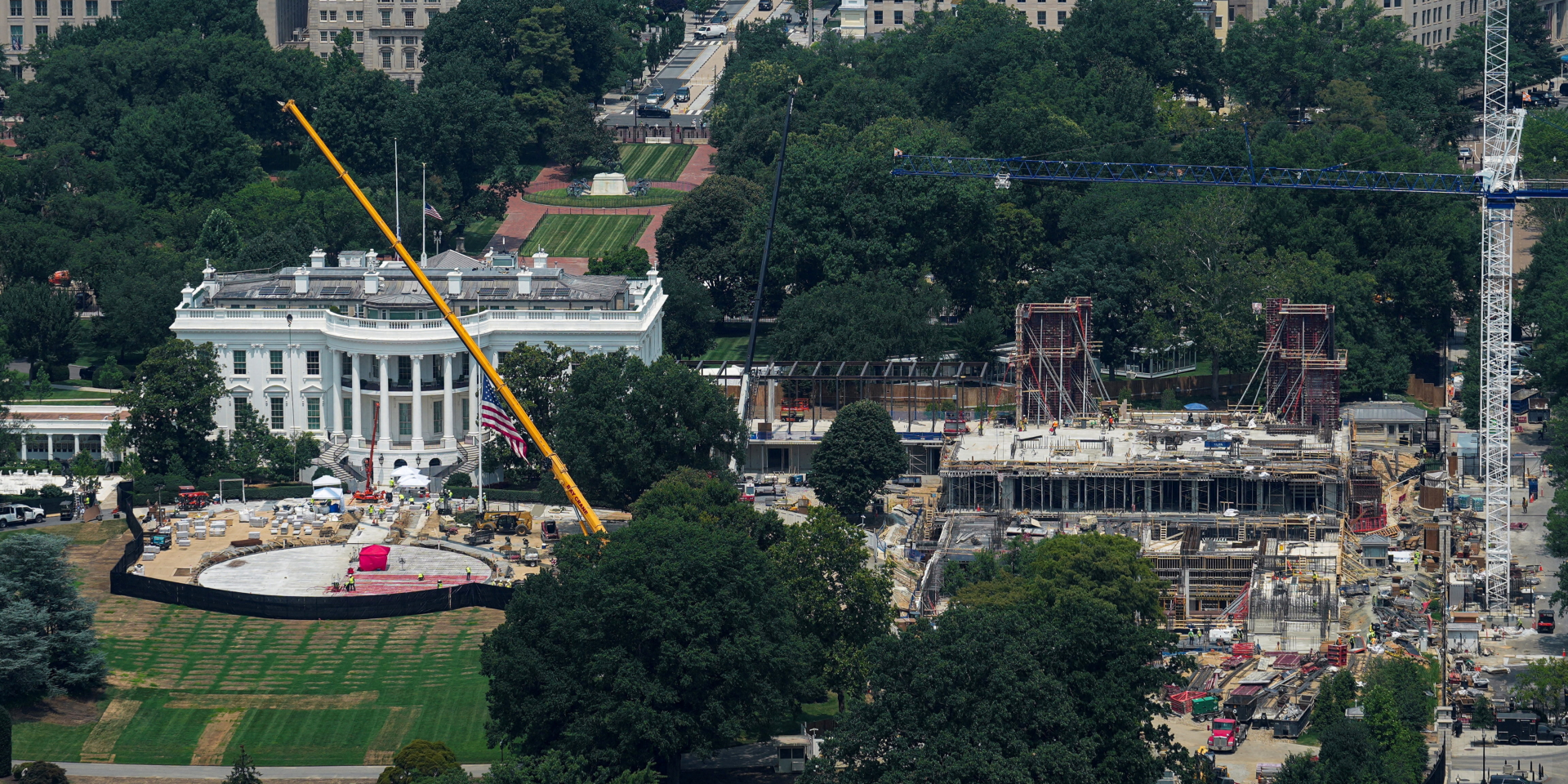 Construction at the site were the East Wing of the White House used to stand. (Photo: REUTERS/Al Drago/File Photo)