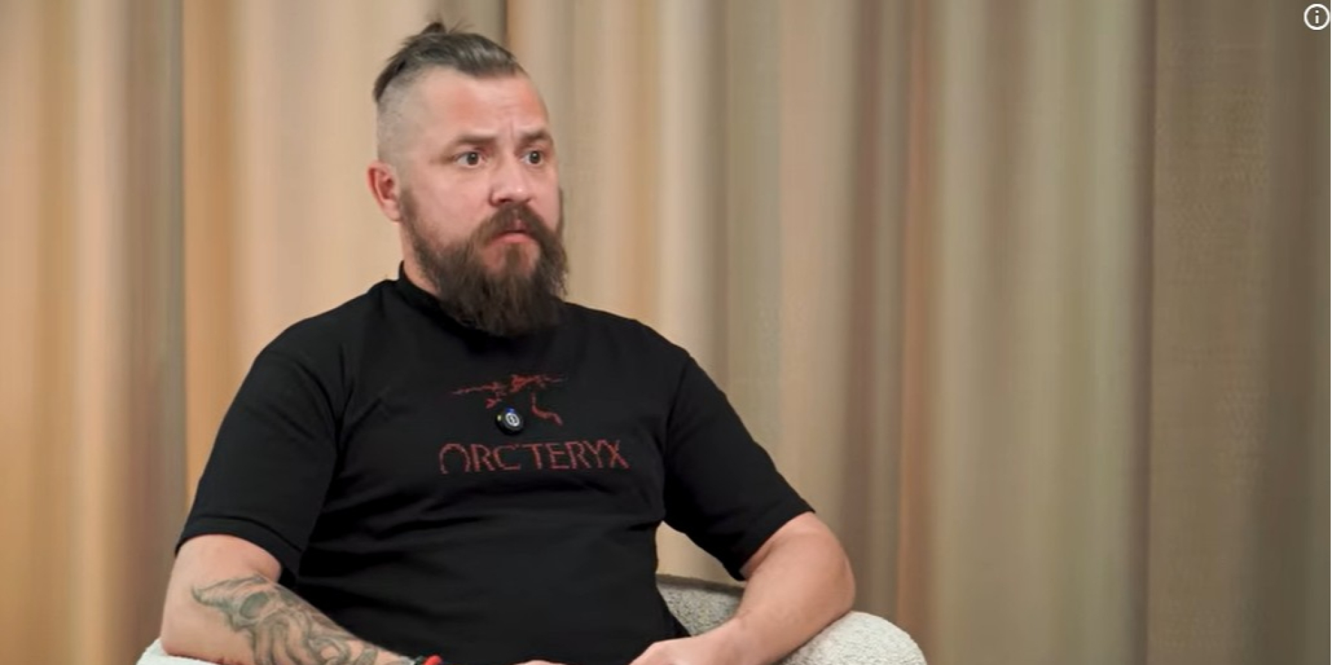 Алексей Притула дал интервью Алине Доротюк (Фото: Кадр из видео)