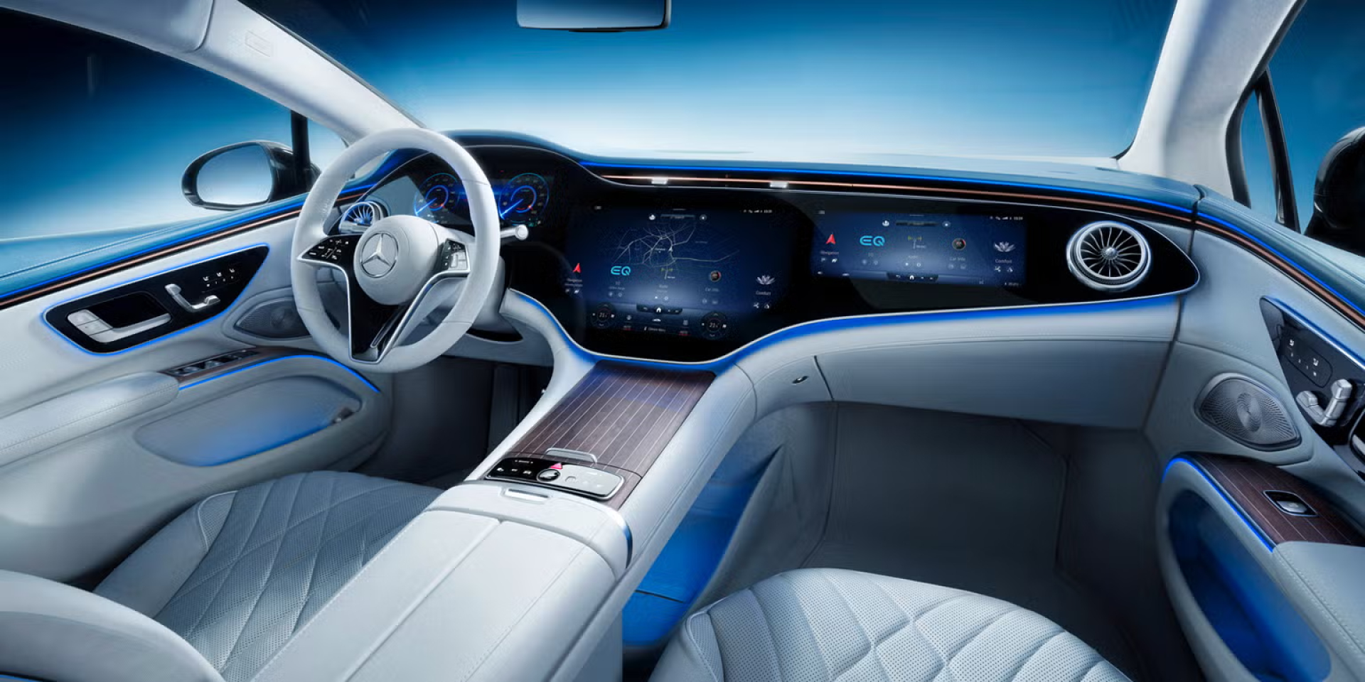 Интерьер Mercedes EQS 580 4MATIC с системой MBUX Hyperscreen (Фото: Mercedes)