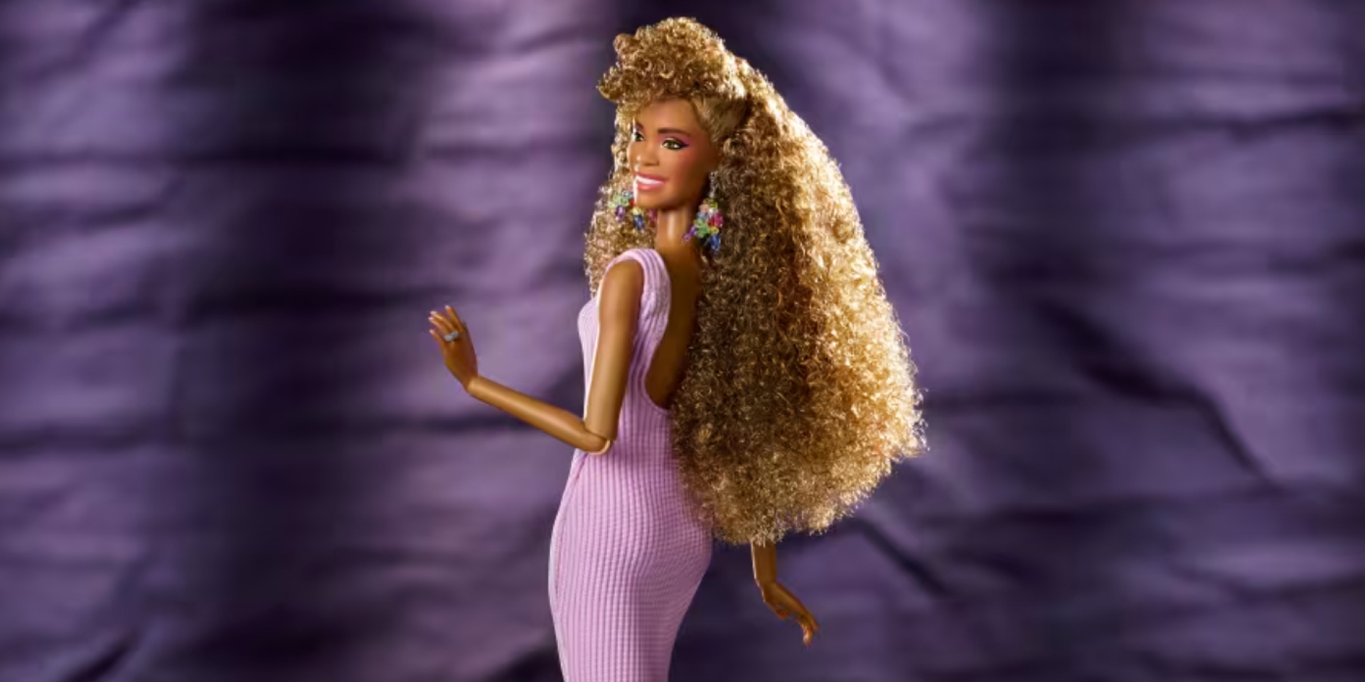 Вийшла у продаж лялька Барбі, присвячена Вітні Г’юстон (Фото: mattel.com)