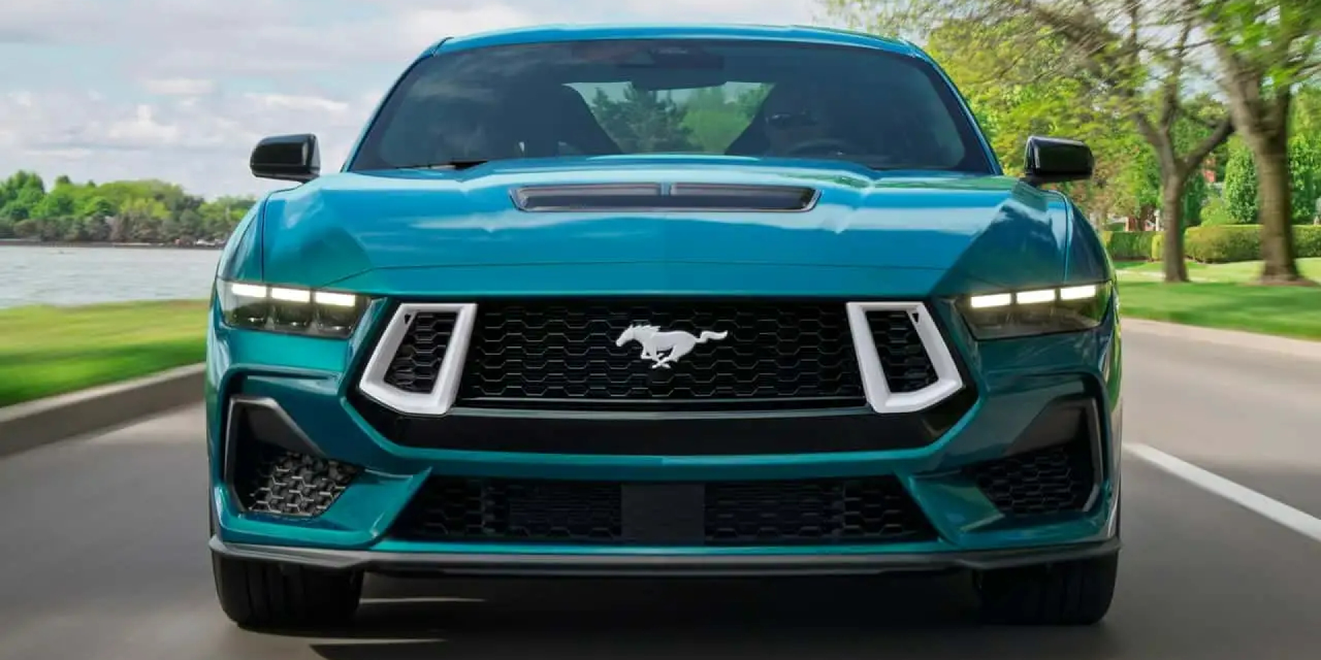 Mustang может получить версию с четырьмя дверями (Фото: Ford)