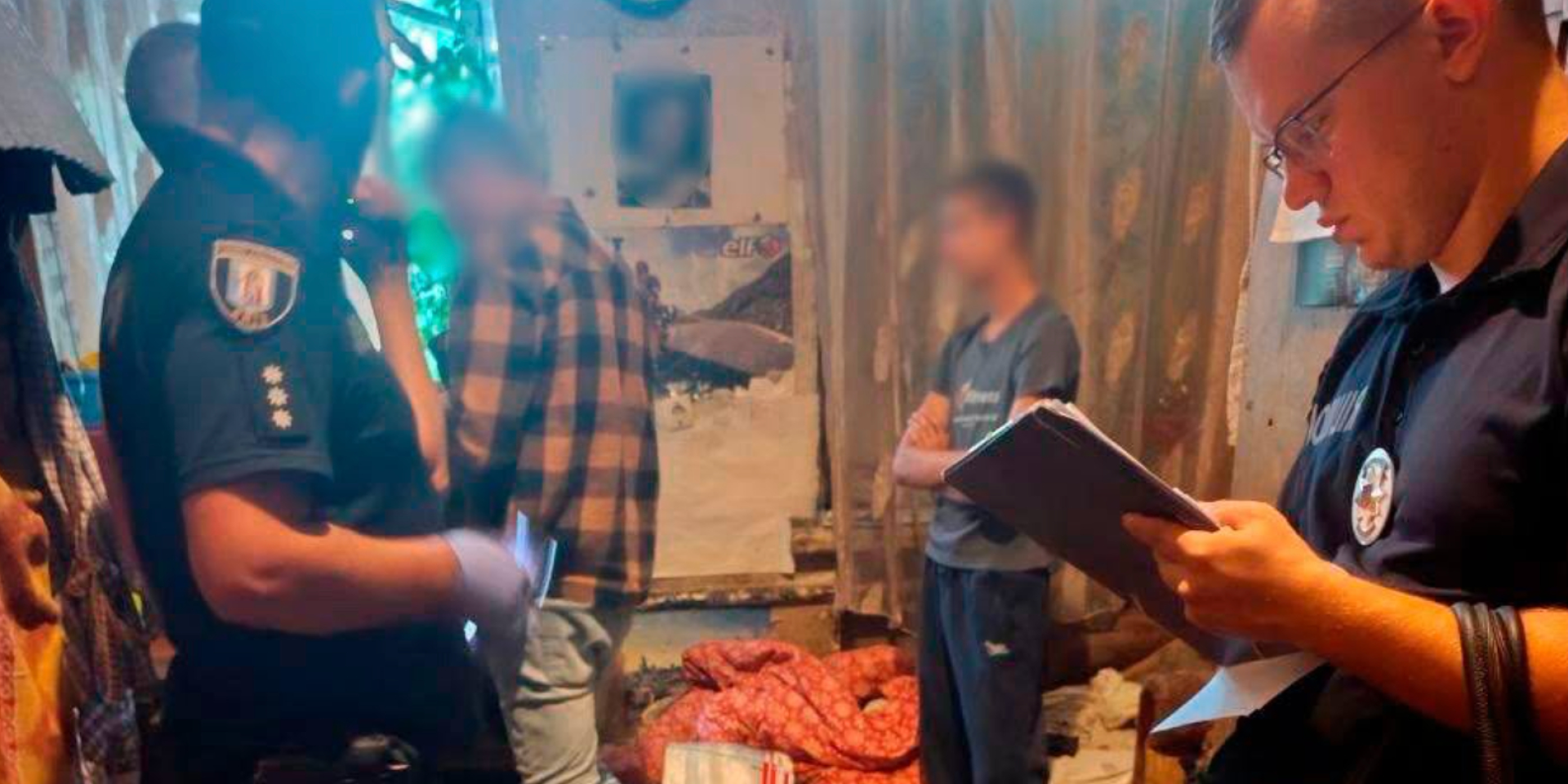 Двоих подростков задержали по подозрению в нападении на женщин в Киеве (Фото: Национальная полиция Украины)