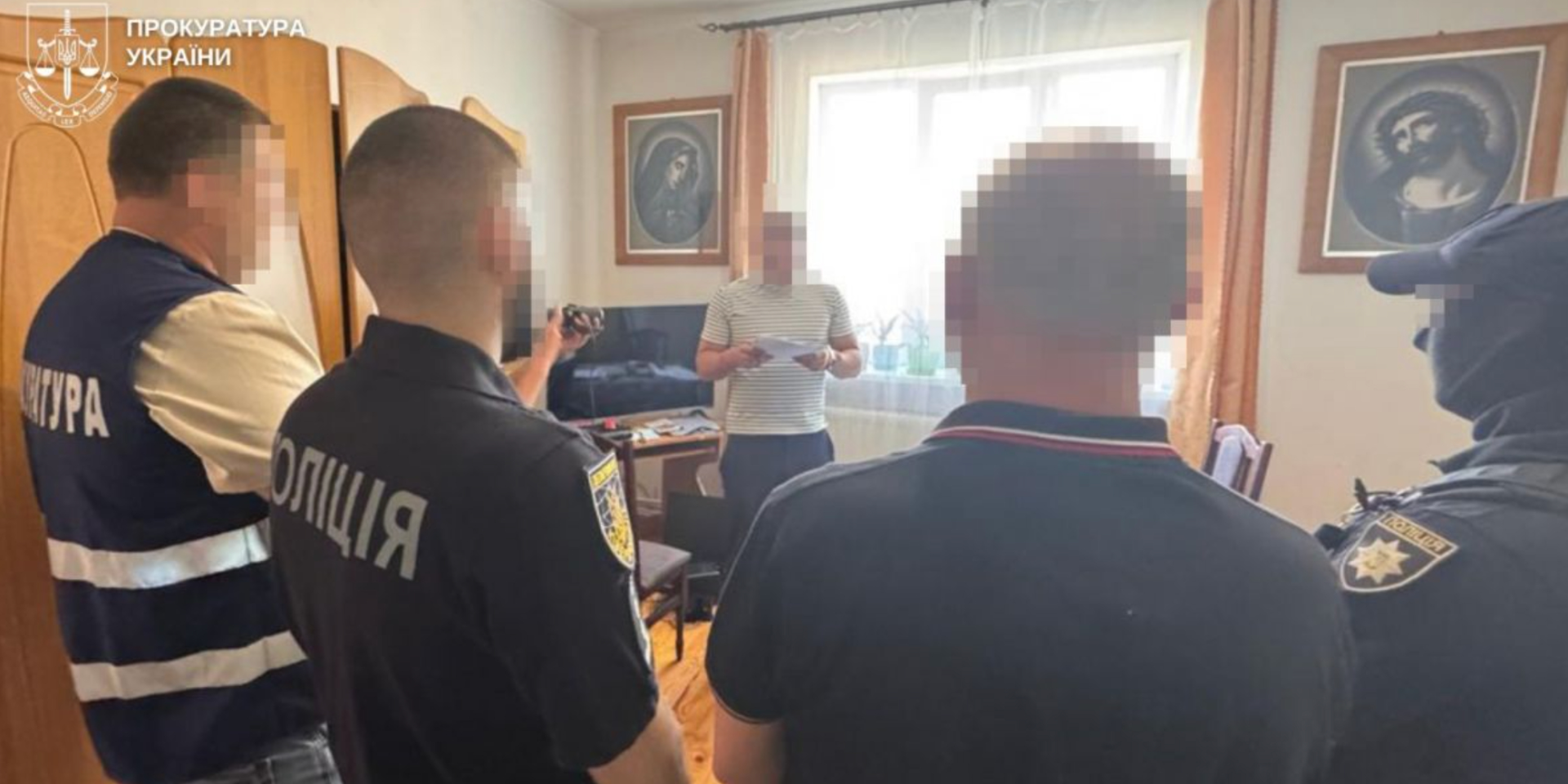 Приемного отца подозревают в изнасиловании 14-летней воспитанницы (Фото: Прокуратура Украины)