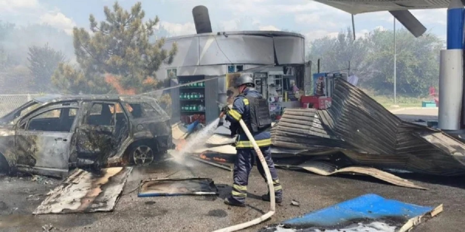 Consequences of the strike on a gas station in Dnipropetrovsk Oblast (Photo: Oleksandr Hanzha / Dnipropetrovsk Oblast Military Administration / Telegram)